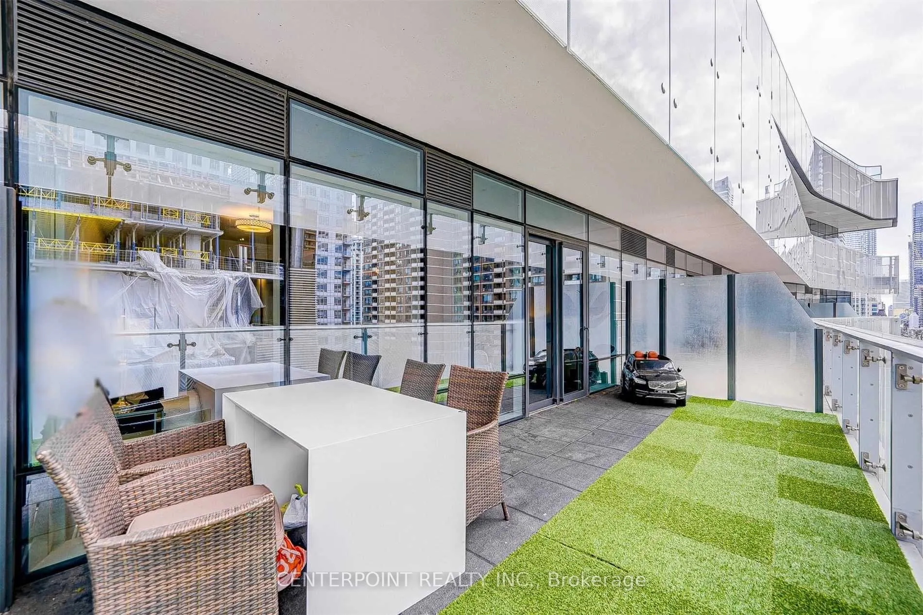 1 Bloor Street E #515