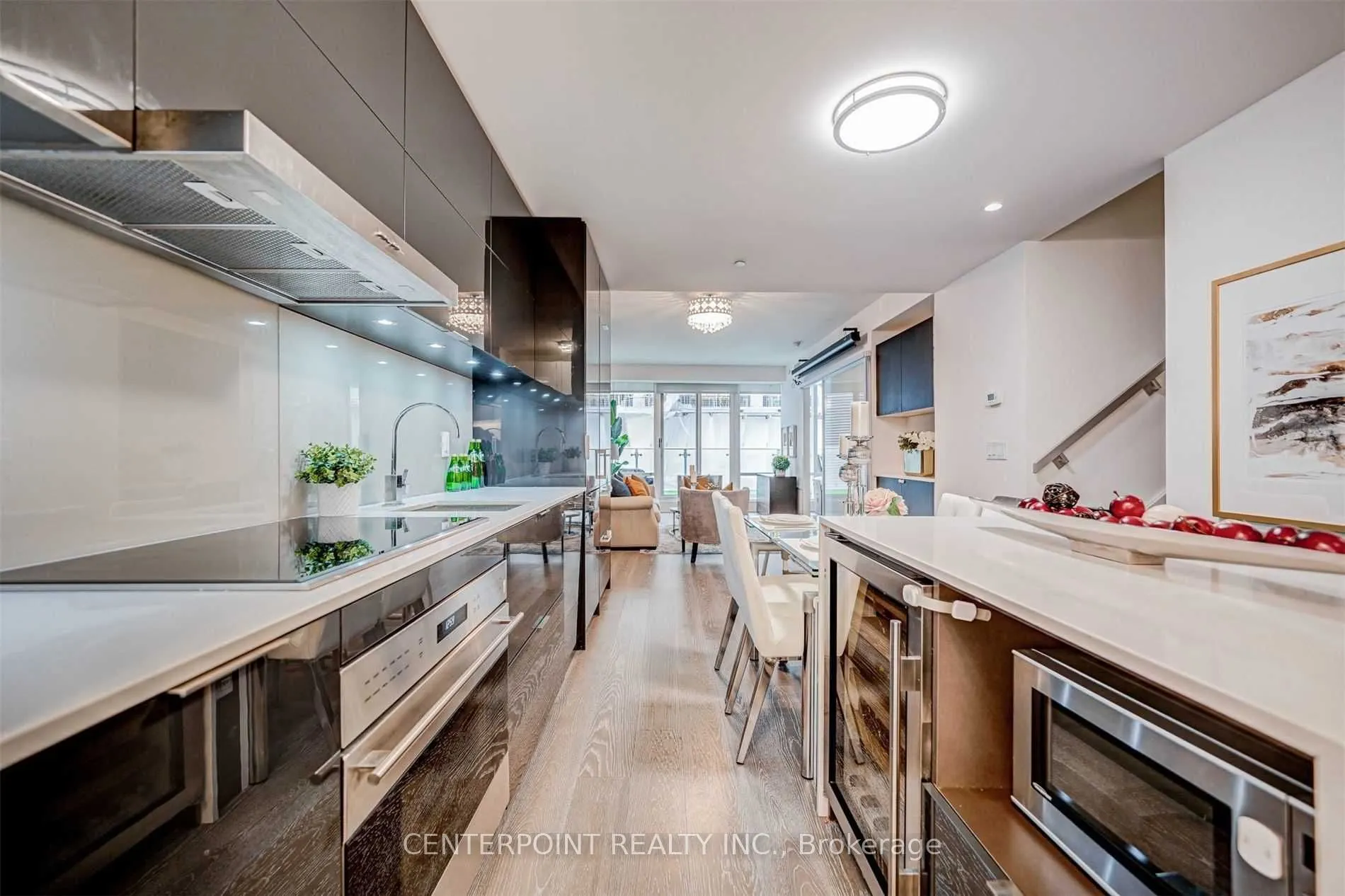 1 Bloor Street E #515