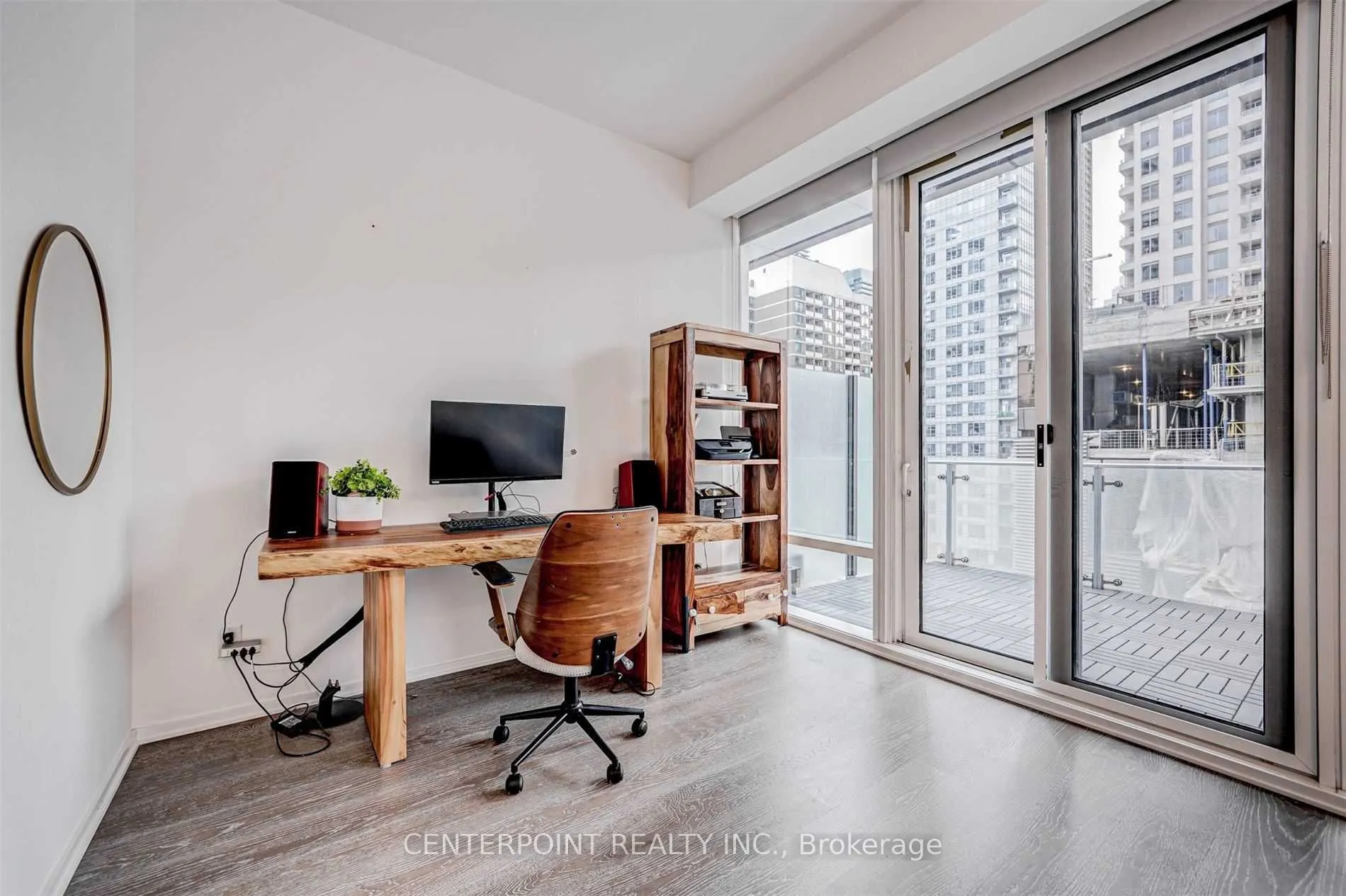 1 Bloor Street E #515