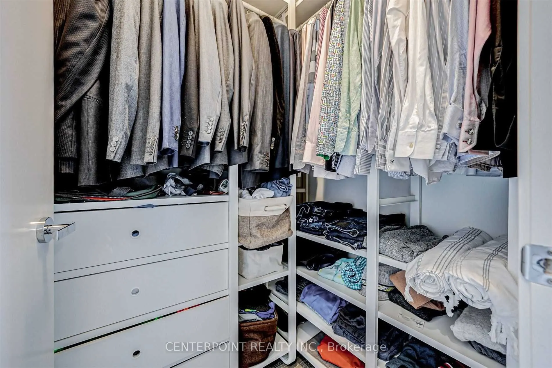 1 Bloor Street E #515