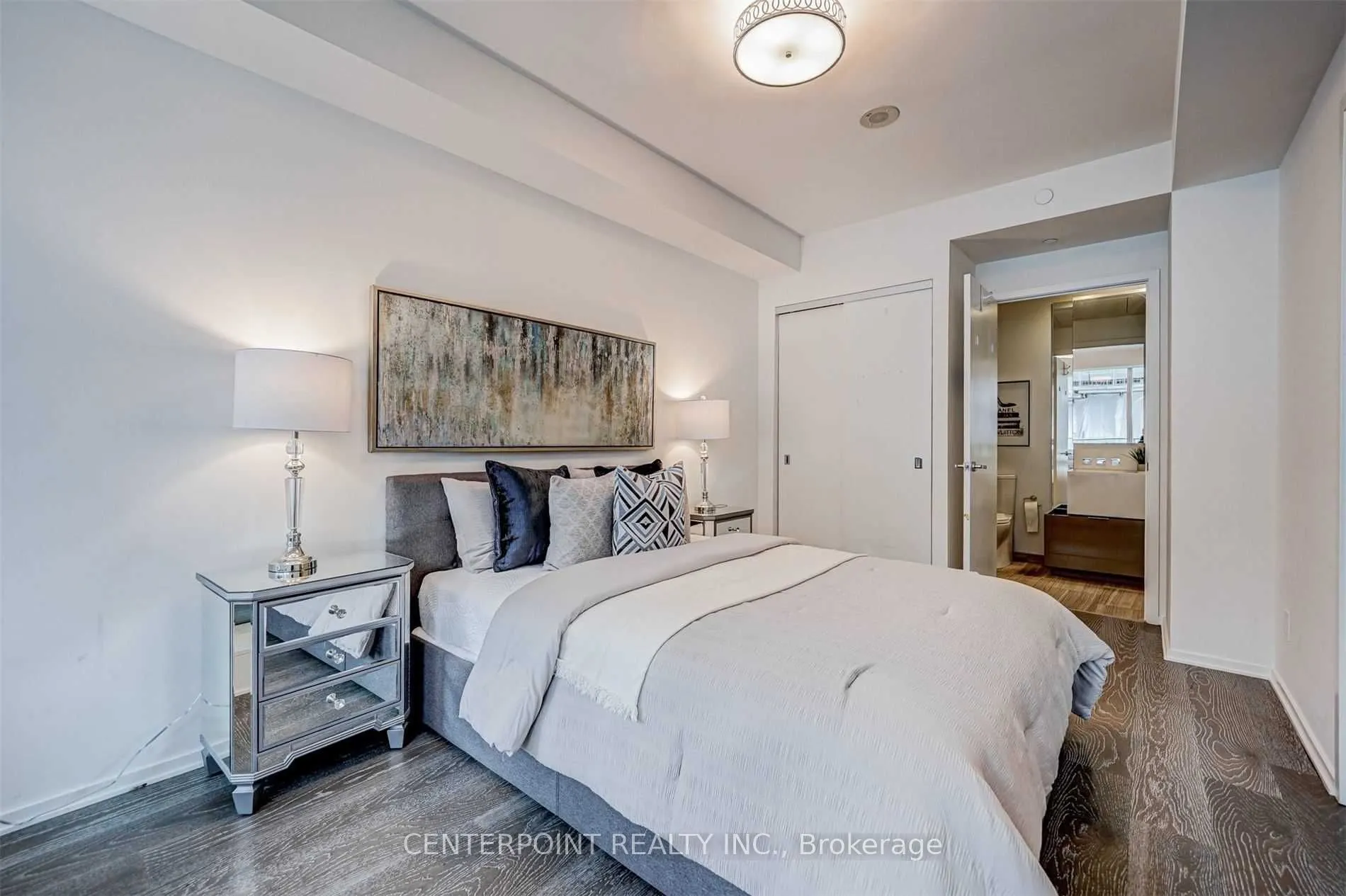 1 Bloor Street E #515