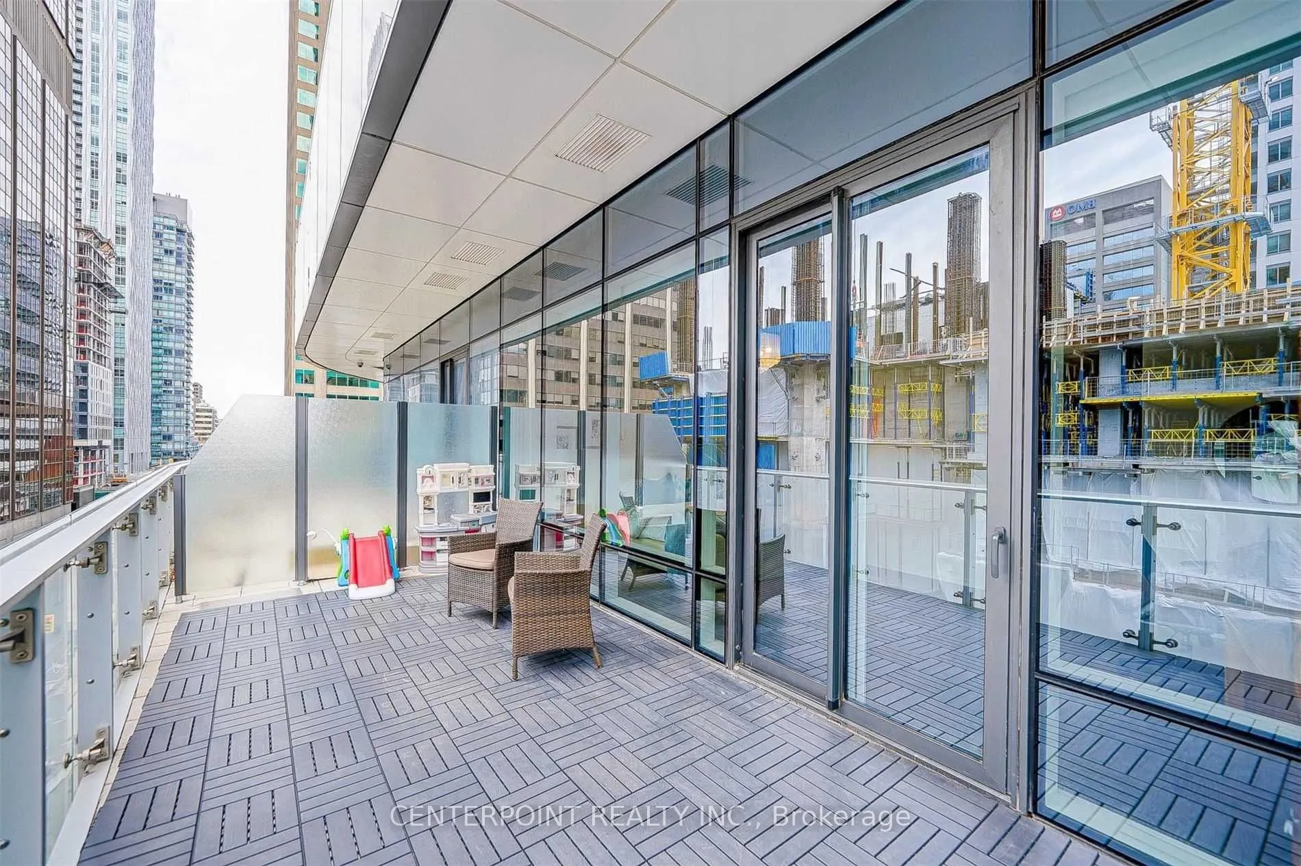 1 Bloor Street E #515