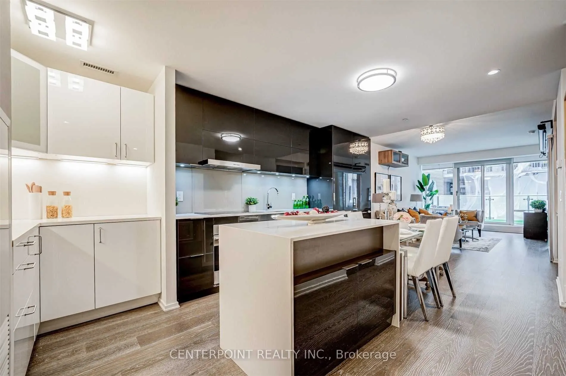 1 Bloor Street E #515