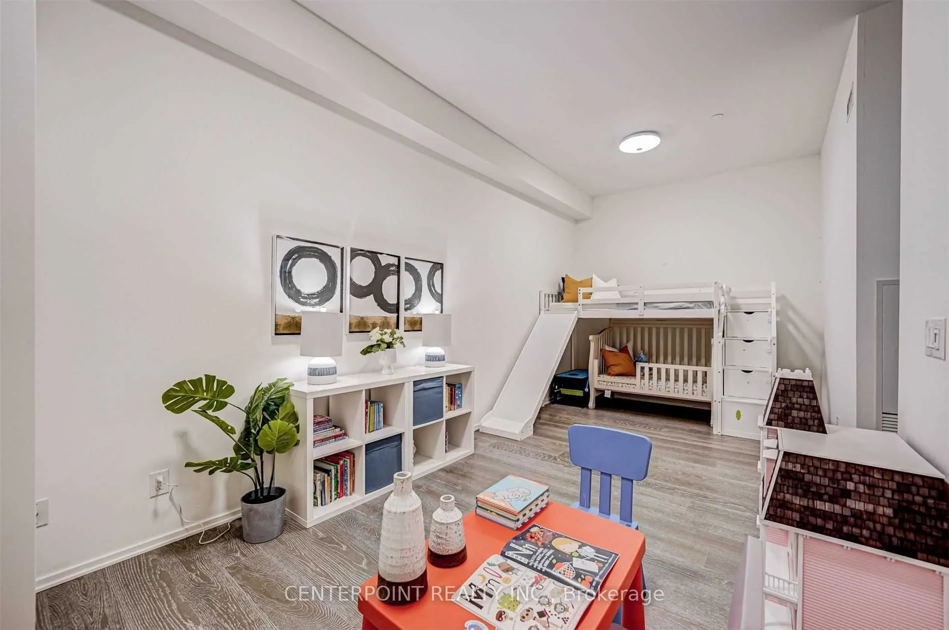 1 Bloor Street E #515