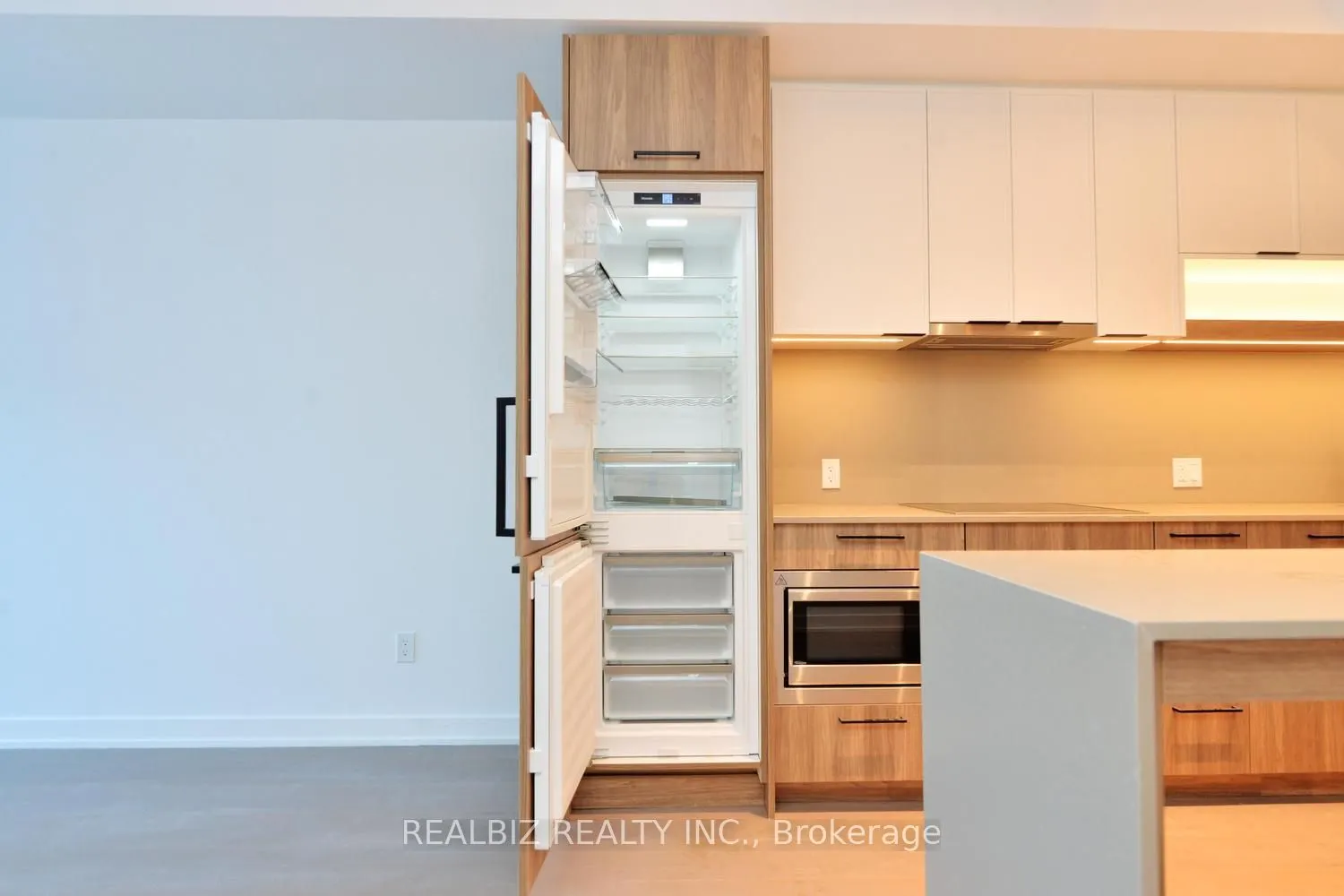 91 Montclair Avenue #823