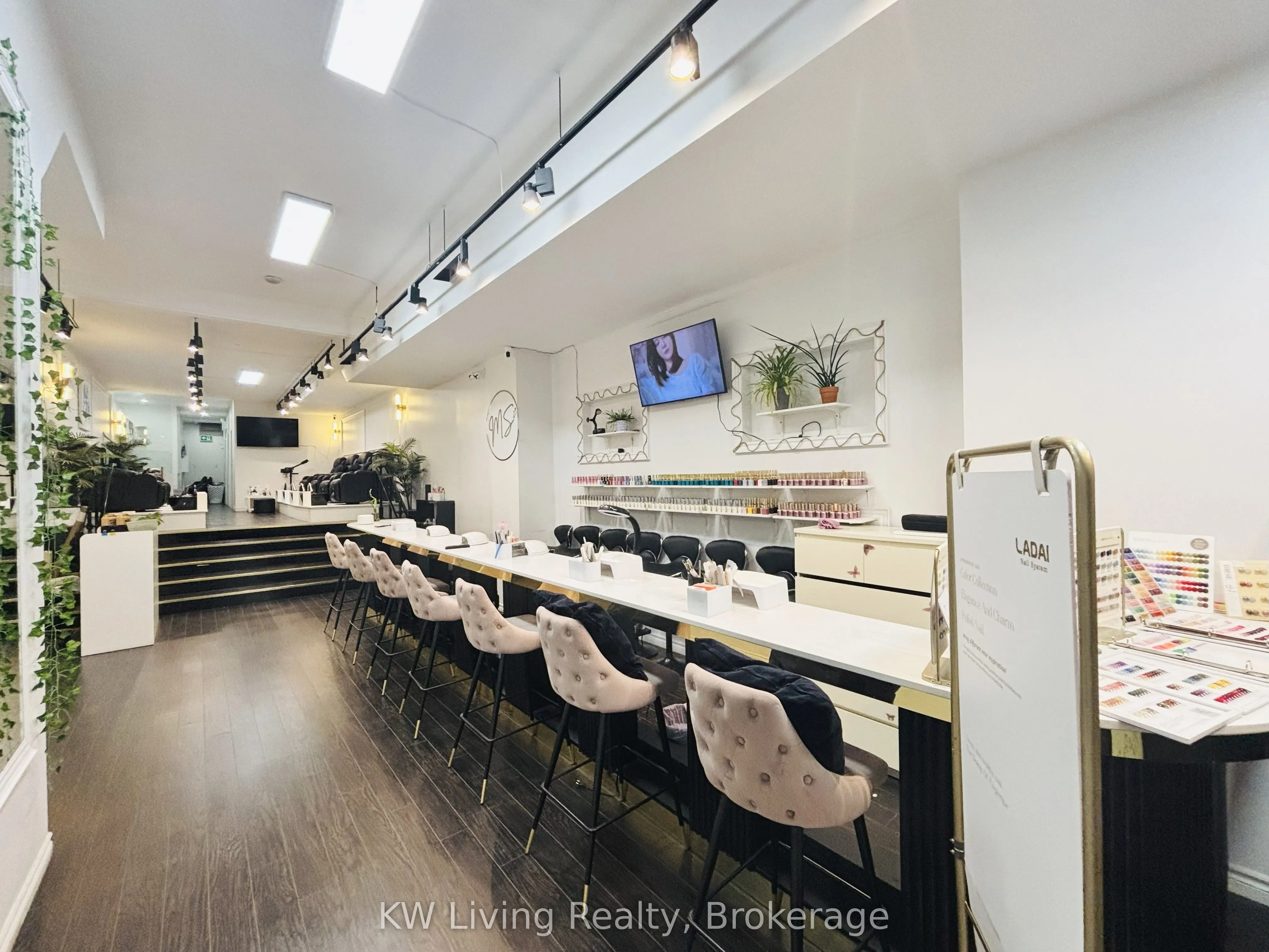 680 Queen Street W
