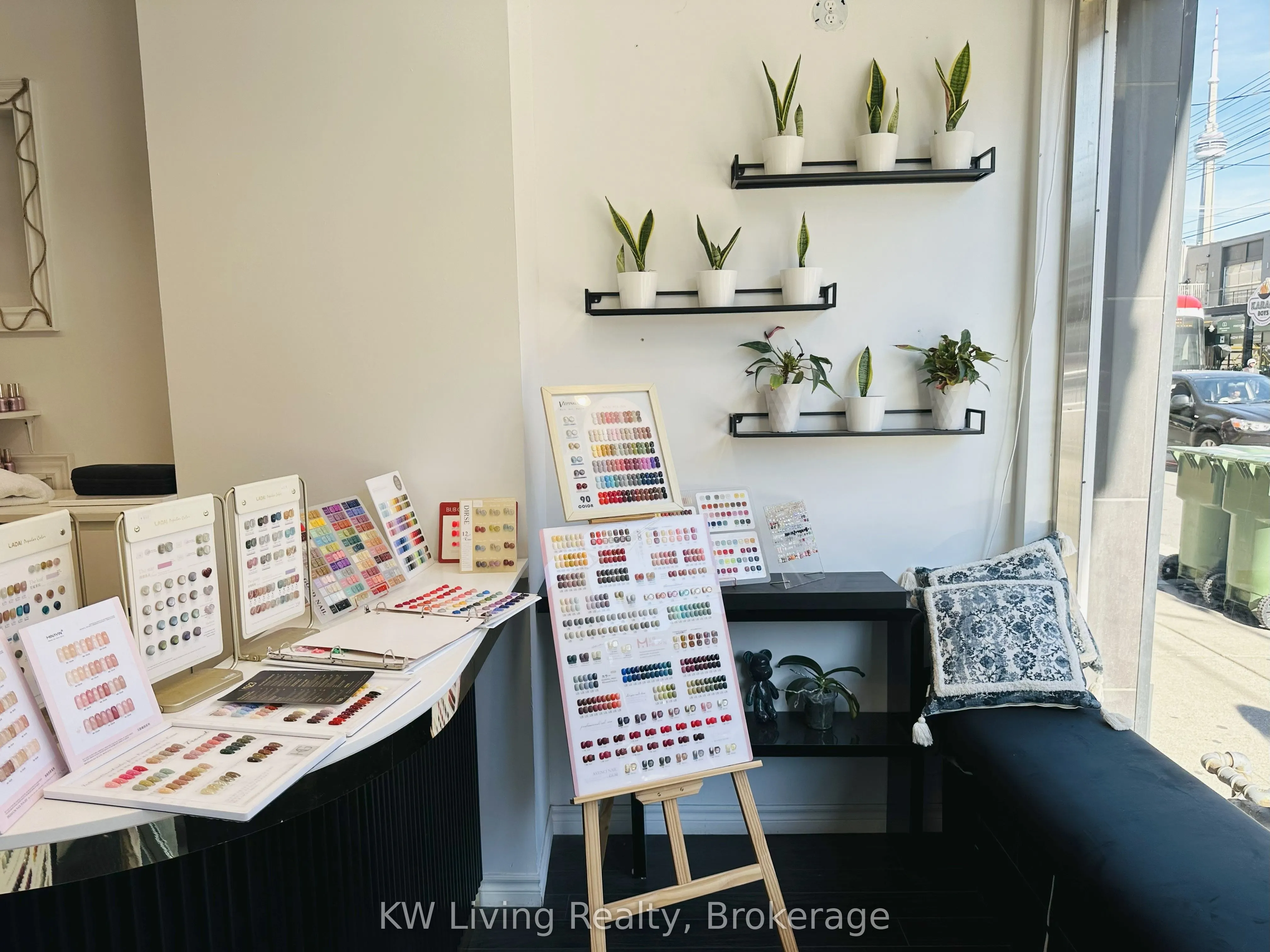 680 Queen Street W