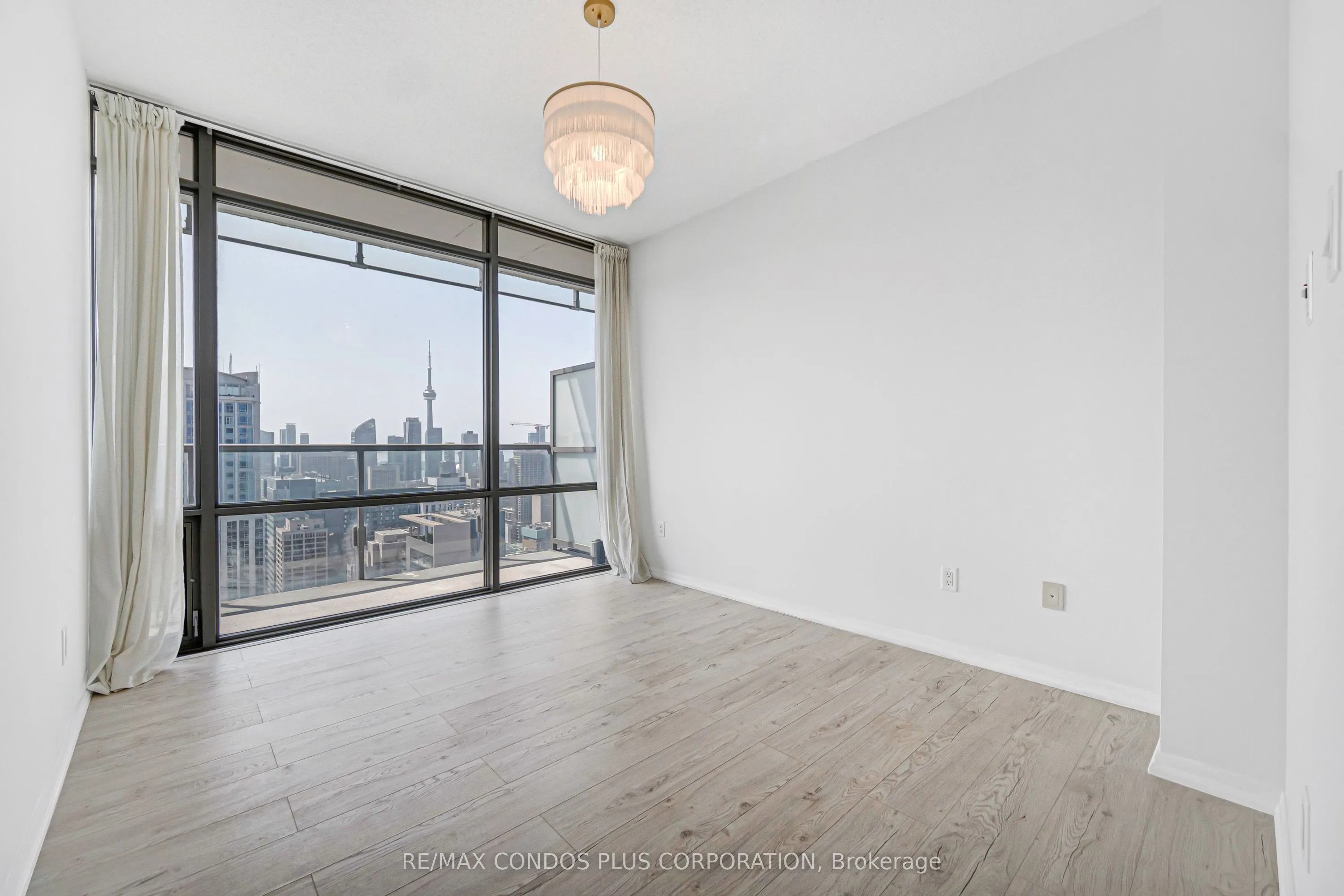 38 Grenville Street #4404