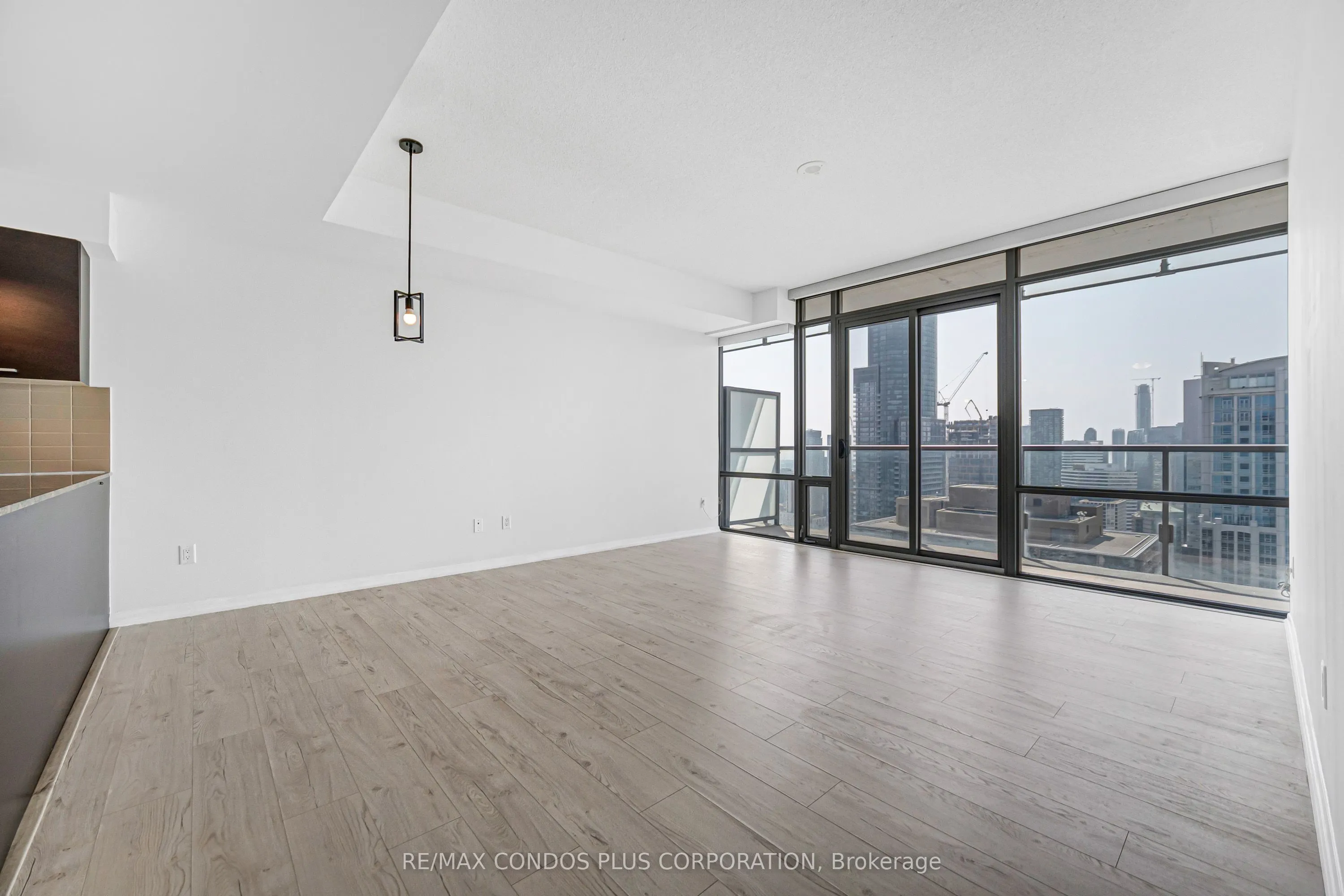 38 Grenville Street #4404