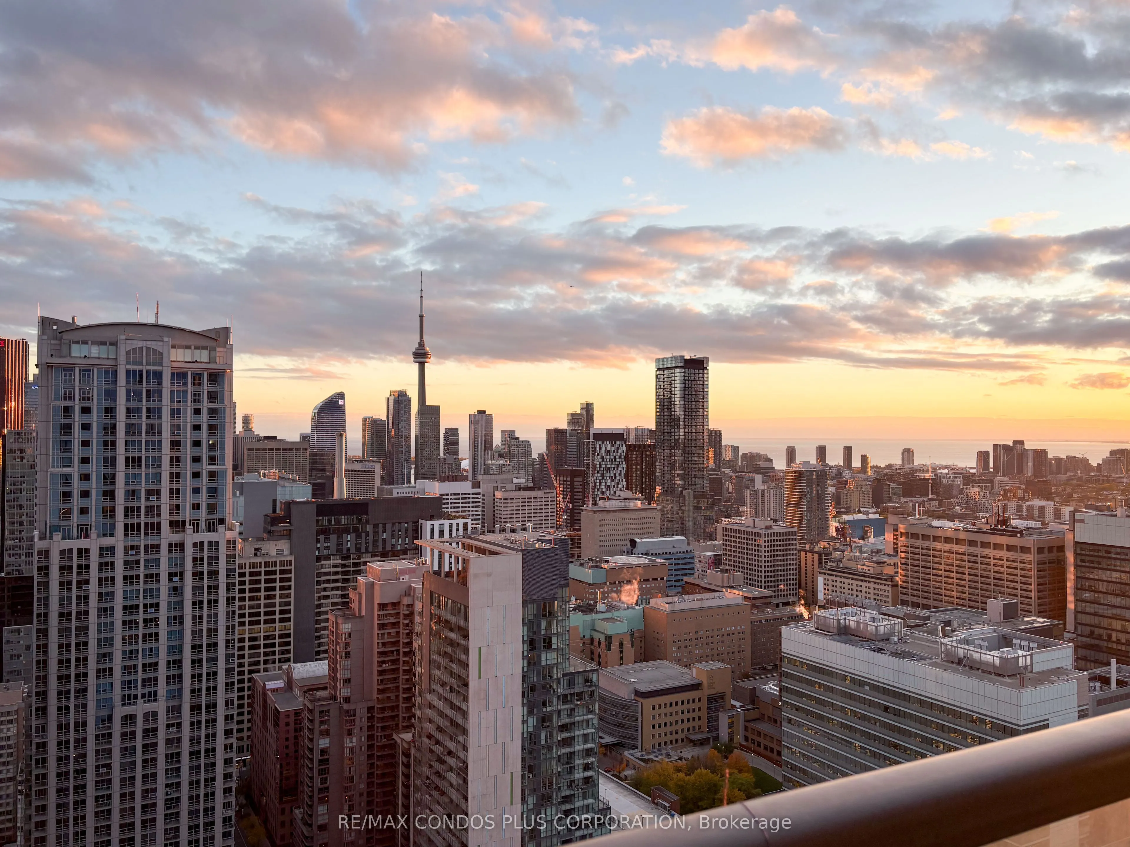 38 Grenville Street #4404