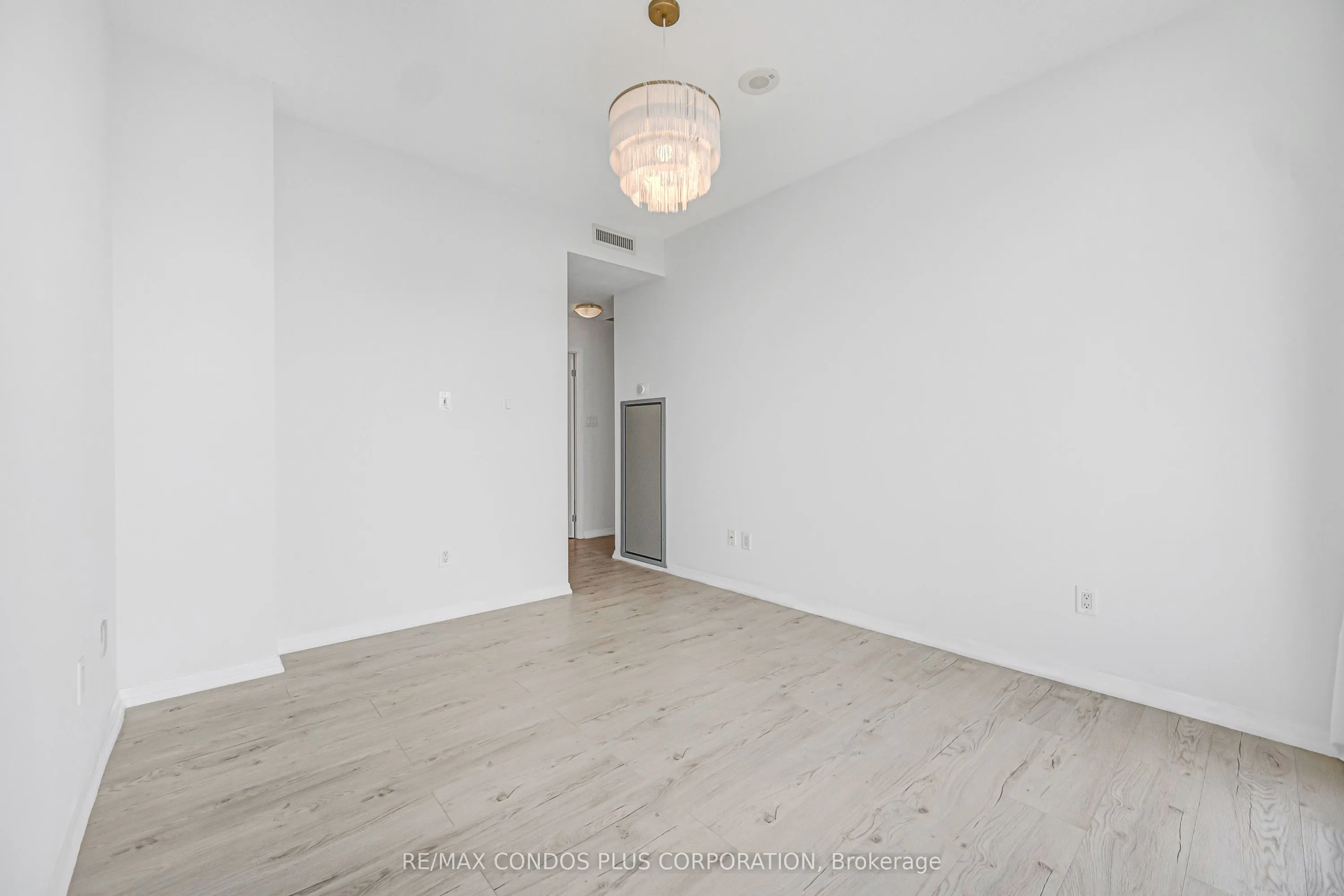 38 Grenville Street #4404
