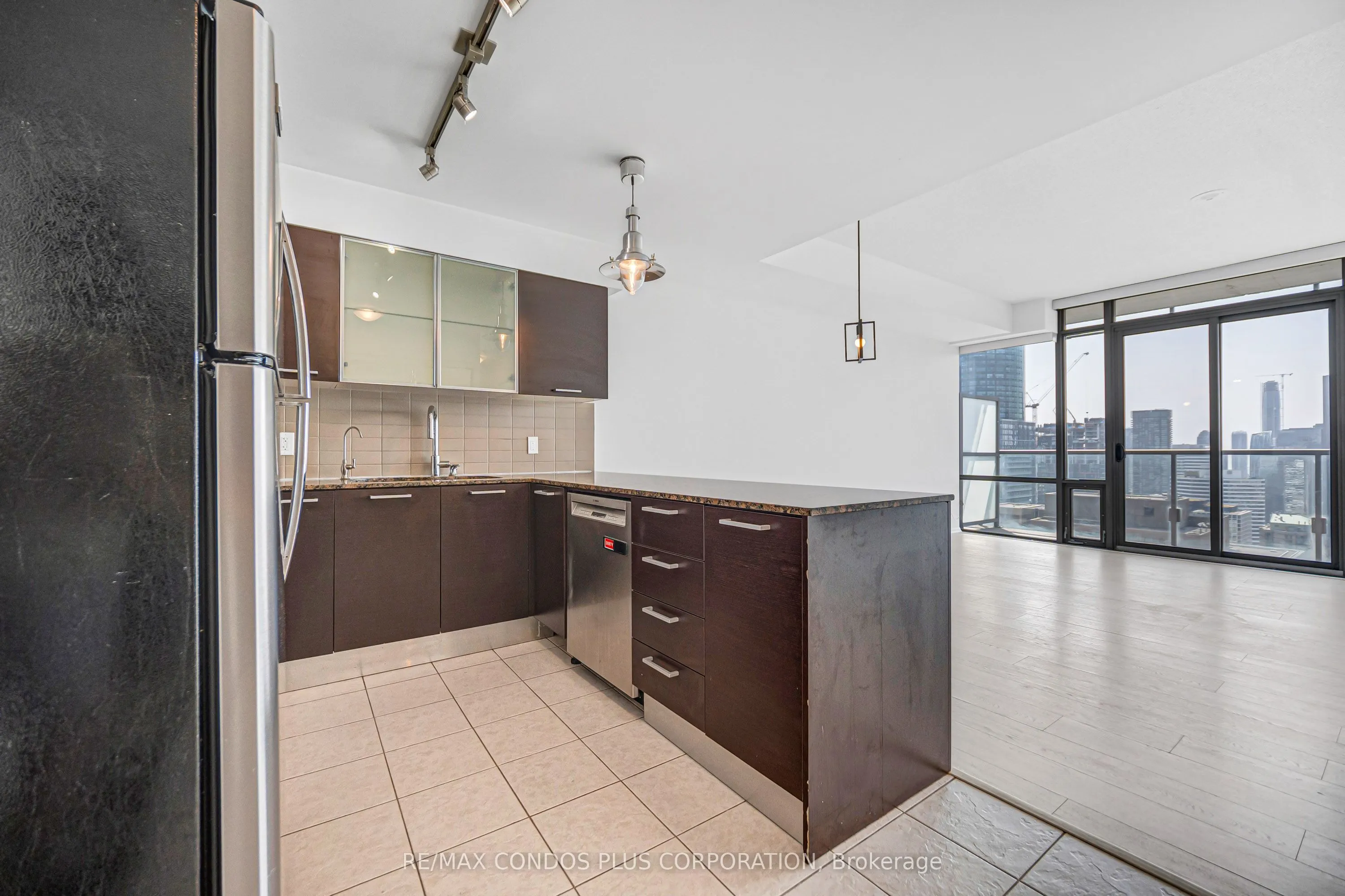 38 Grenville Street #4404