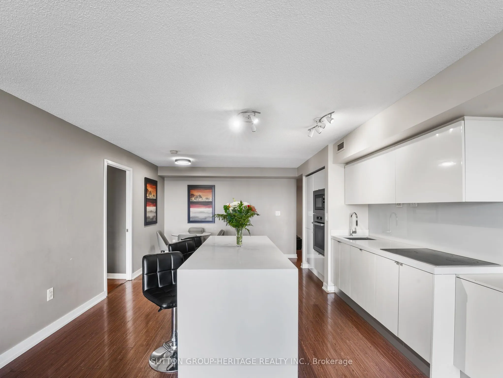 151 Dan Leckie Way #803