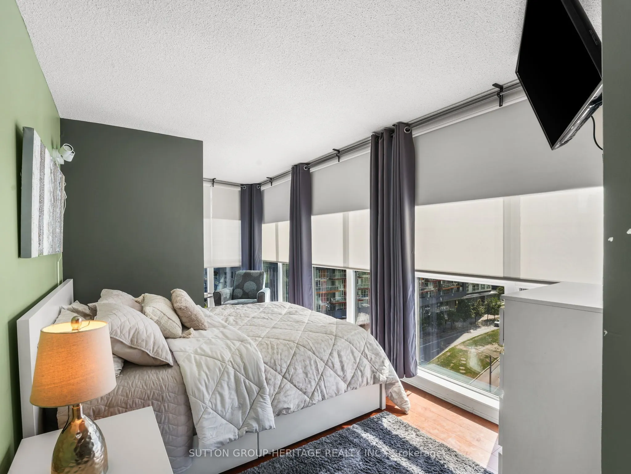 151 Dan Leckie Way #803