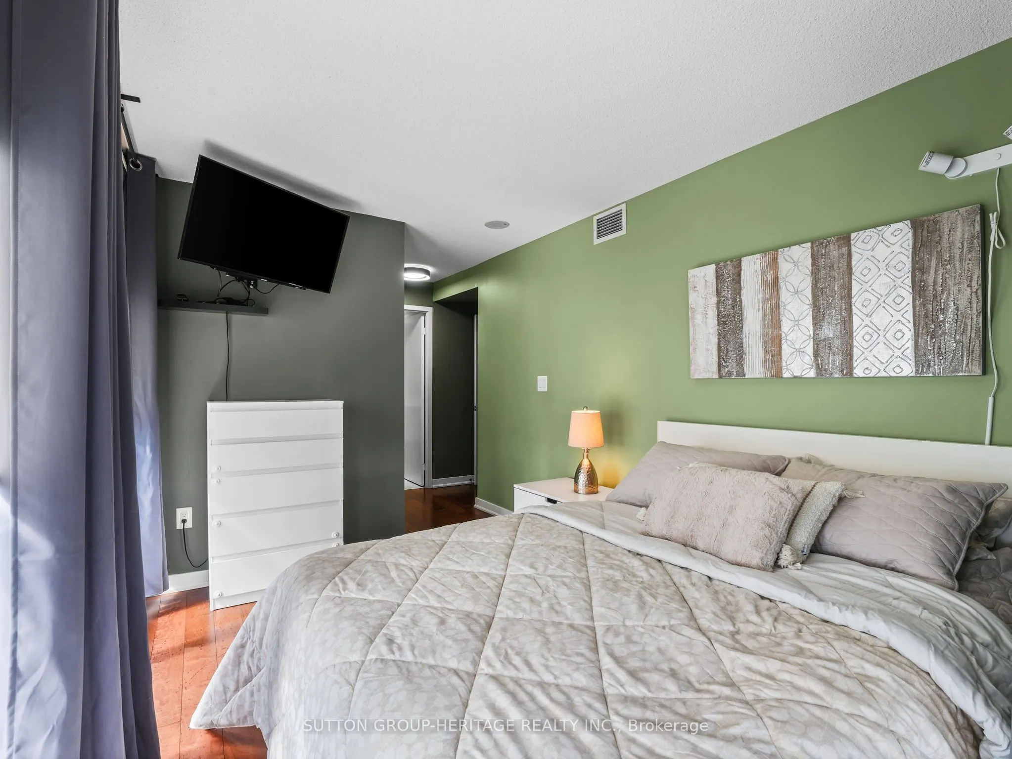151 Dan Leckie Way #803