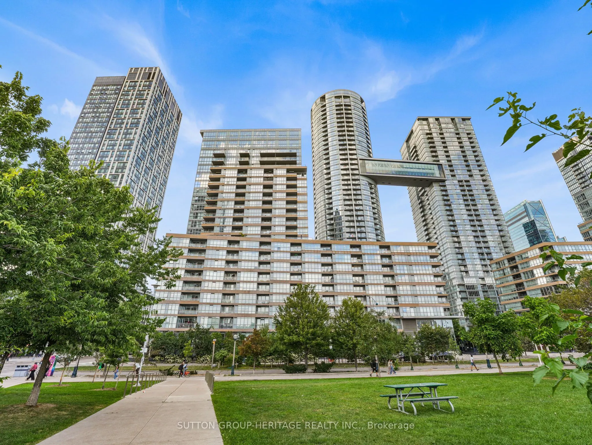 151 Dan Leckie Way #803