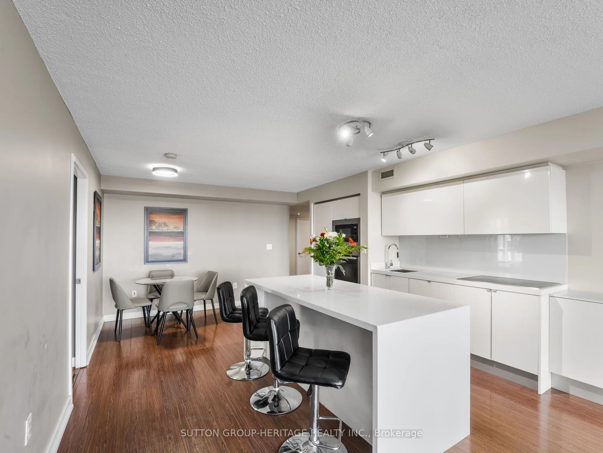 151 Dan Leckie Way #803