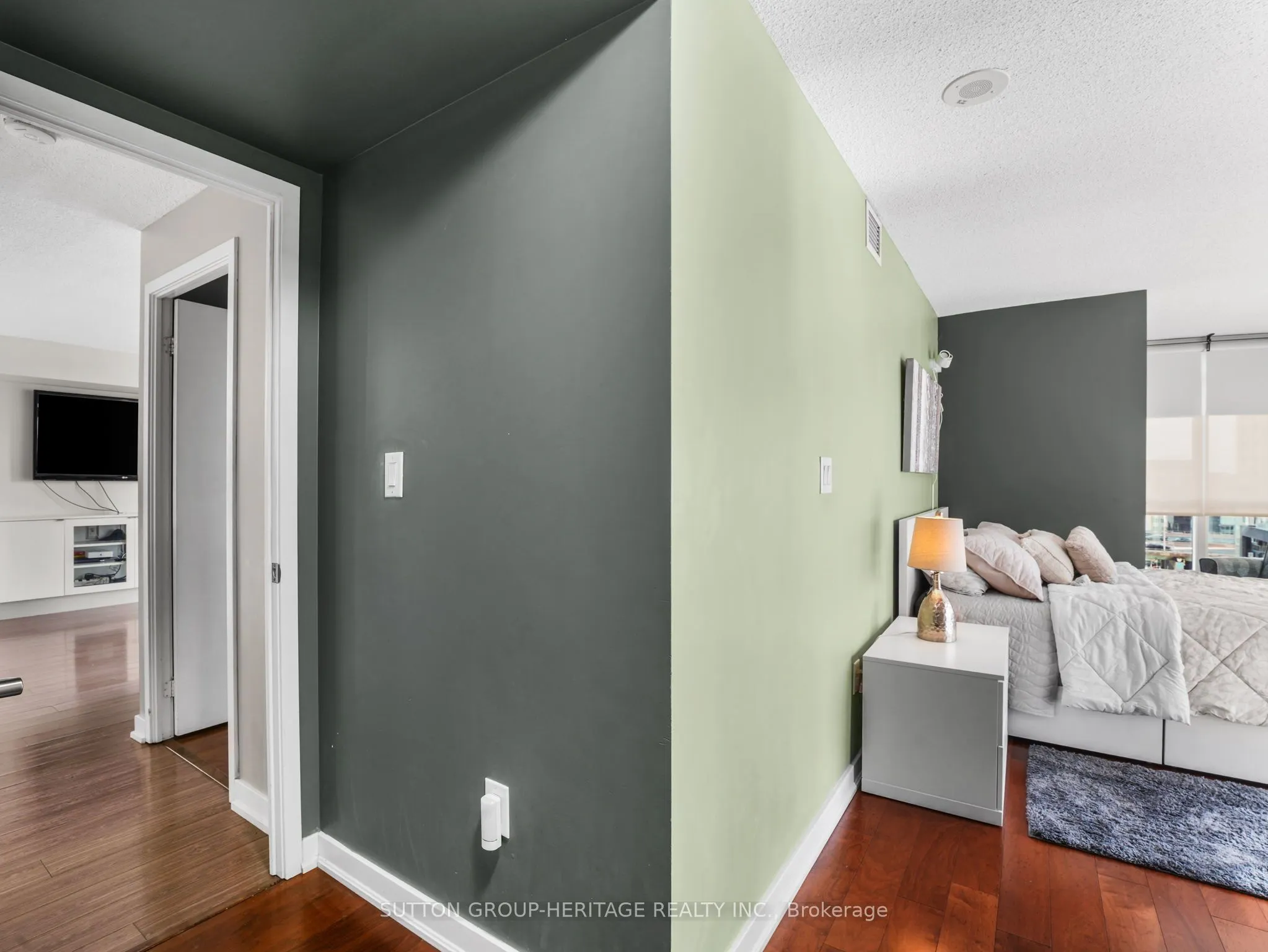 151 Dan Leckie Way #803