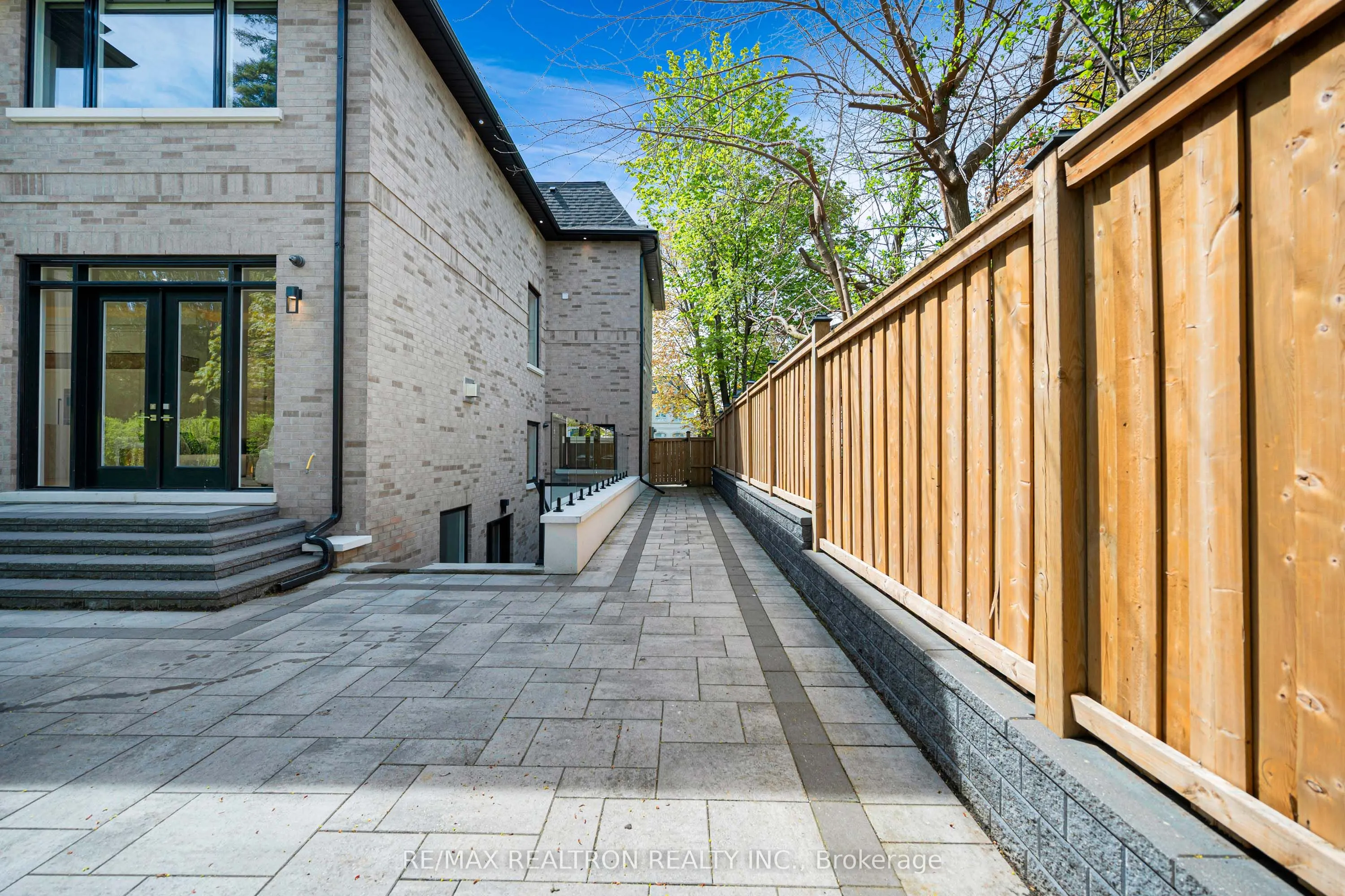16 Ballyronan Road