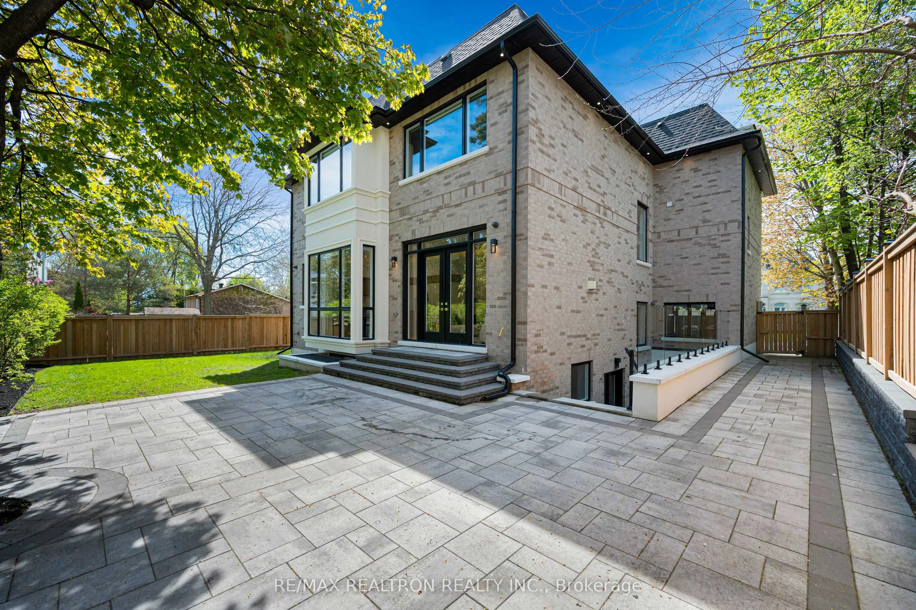 16 Ballyronan Road
