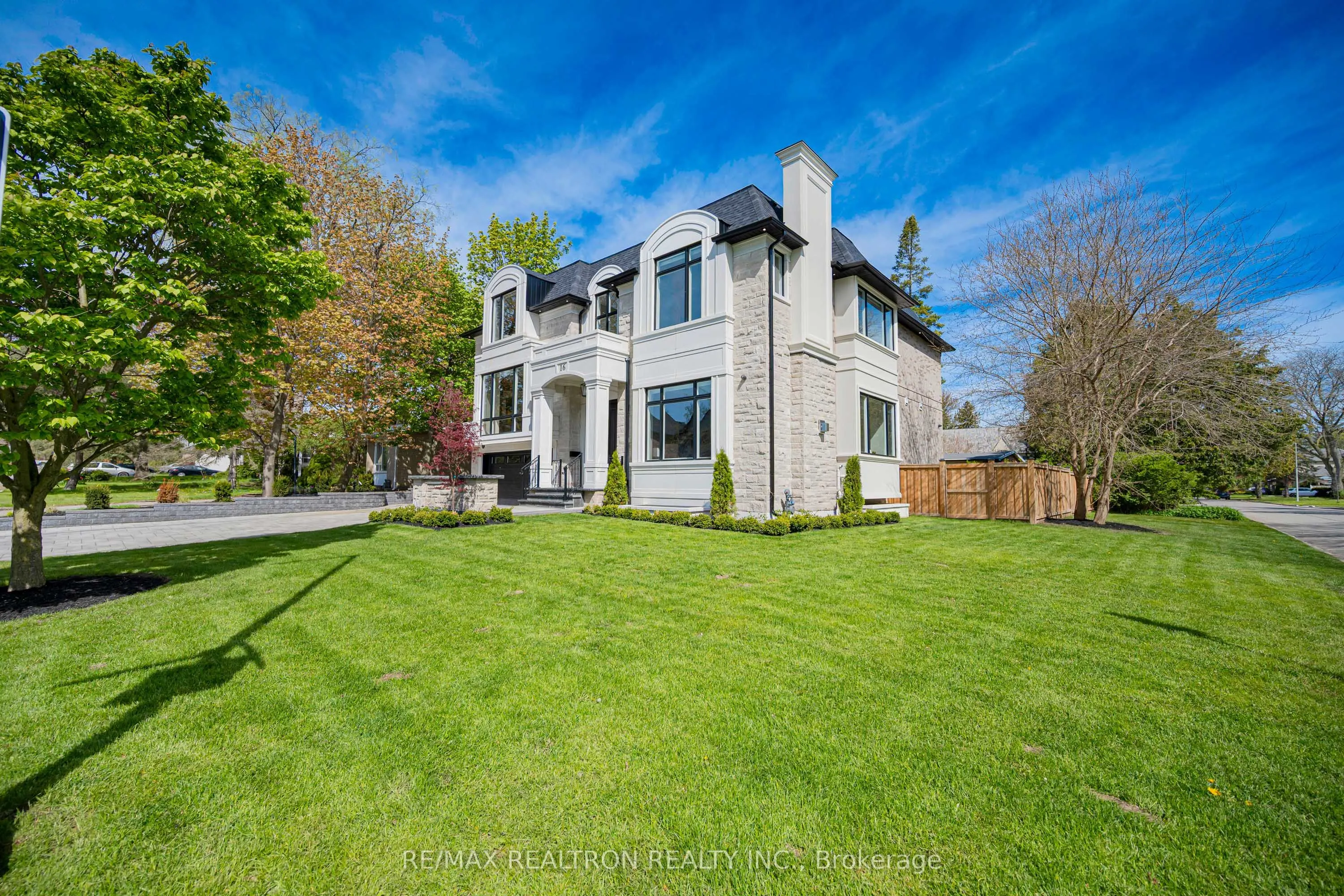 16 Ballyronan Road
