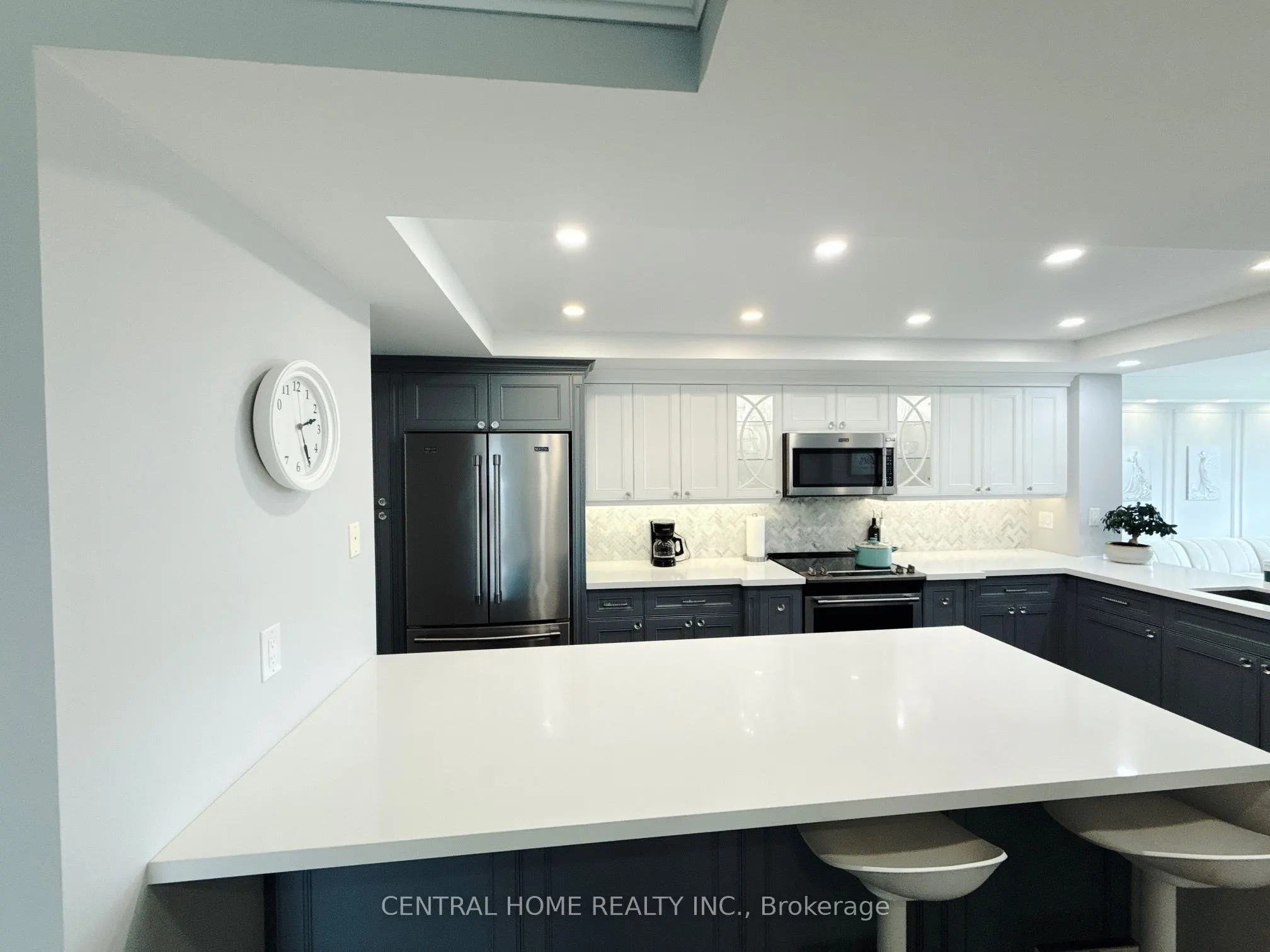 55 Skymark Drive #2703