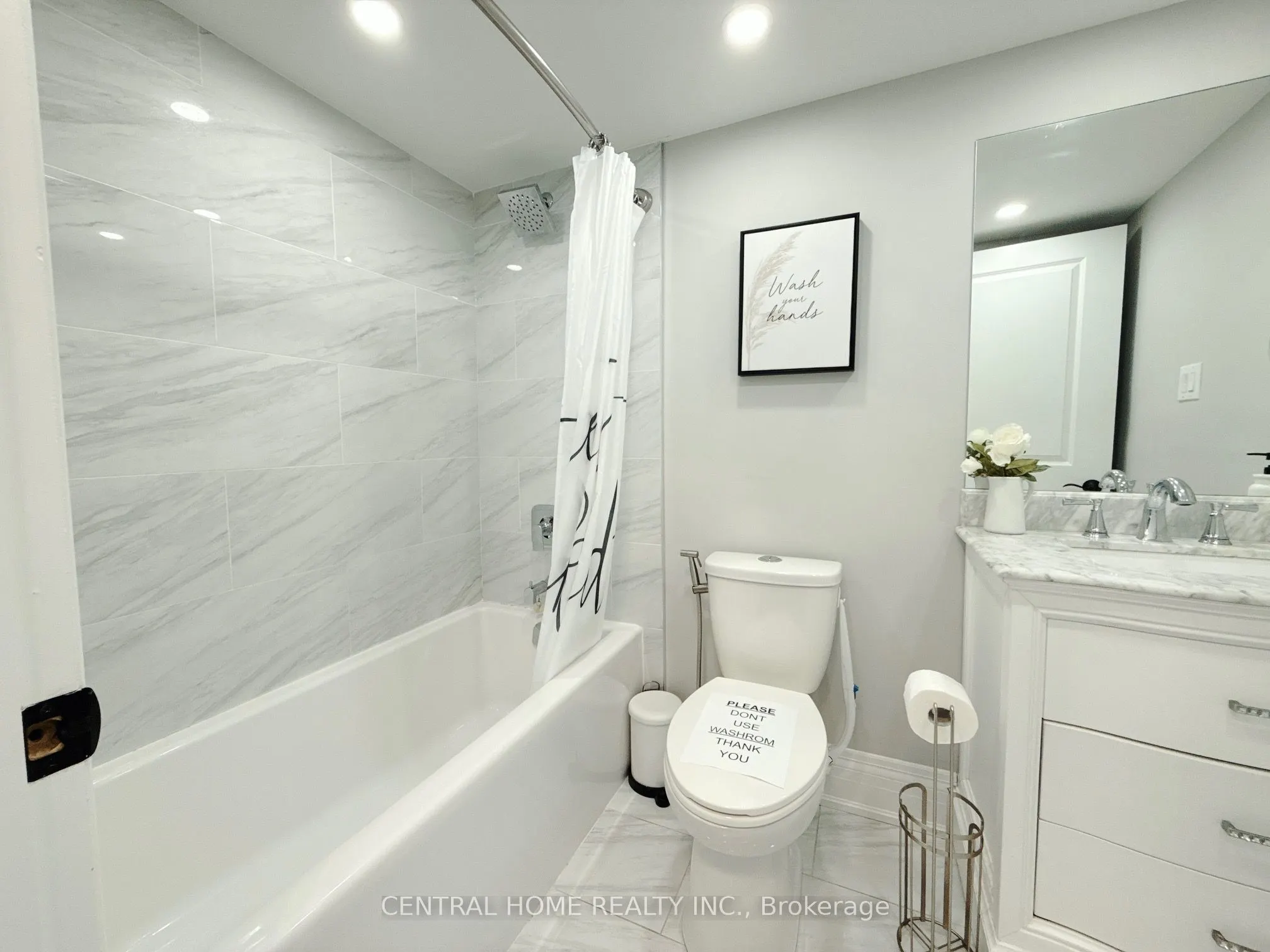 55 Skymark Drive #2703