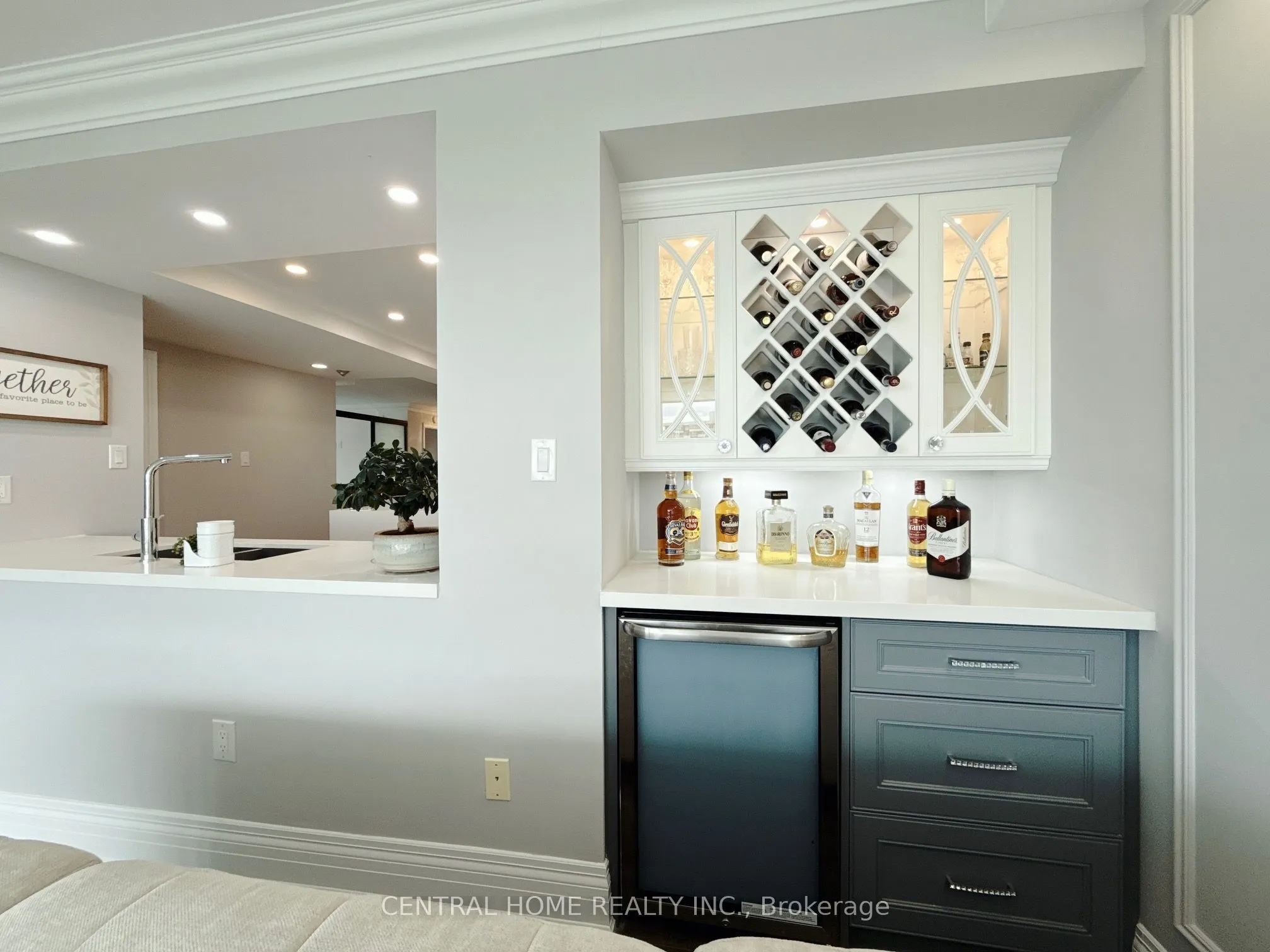 55 Skymark Drive #2703