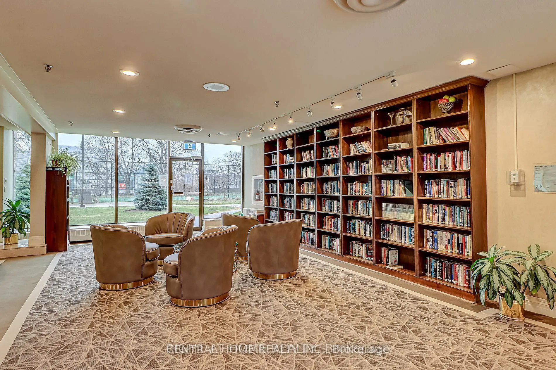 55 Skymark Drive #2703