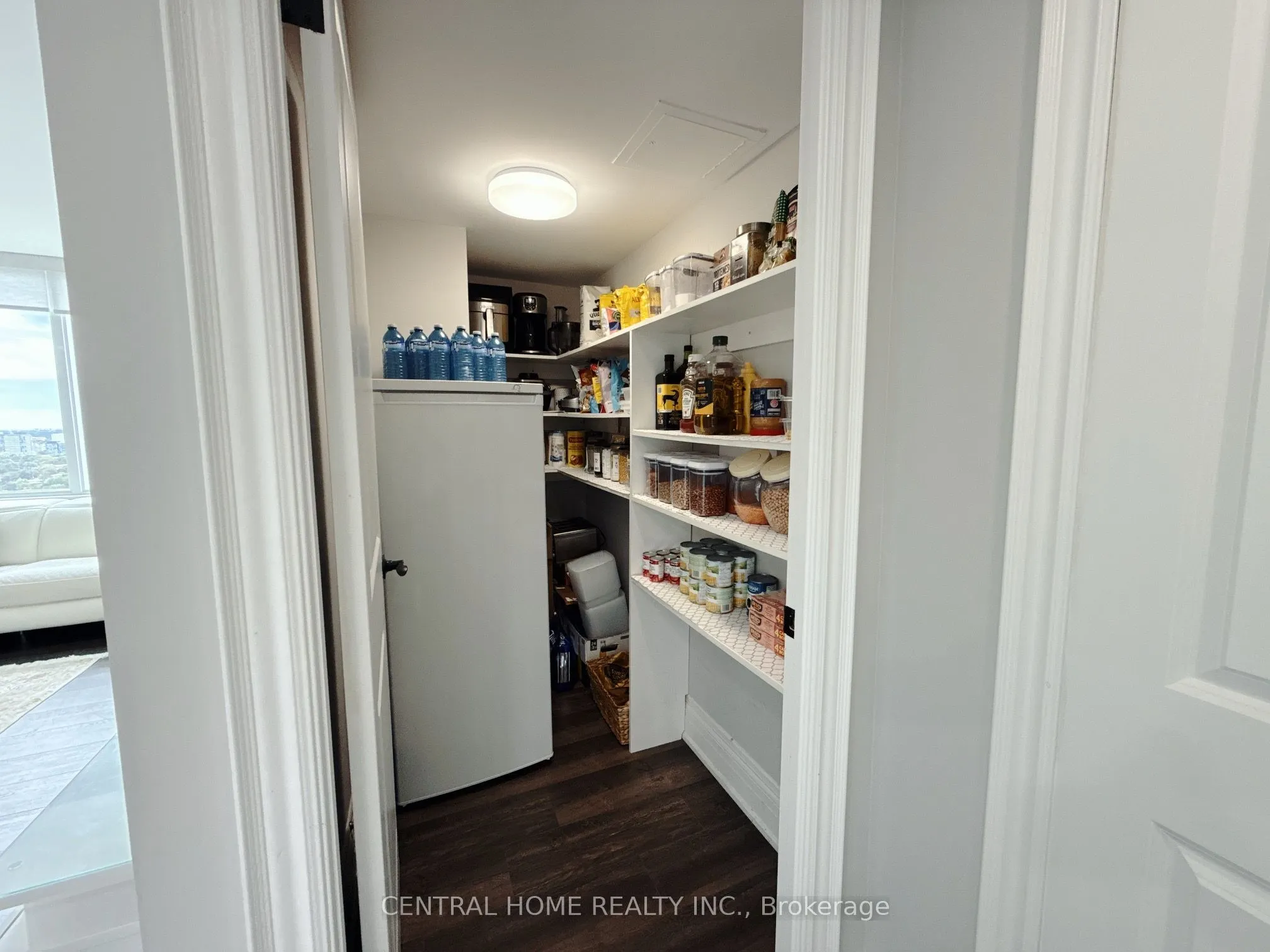 55 Skymark Drive #2703