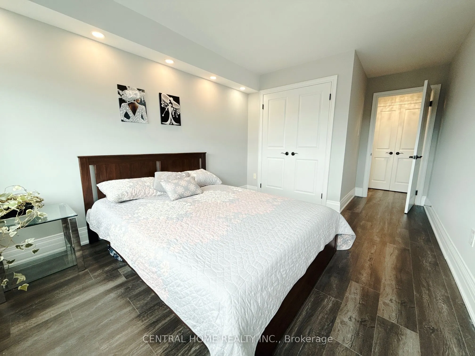 55 Skymark Drive #2703