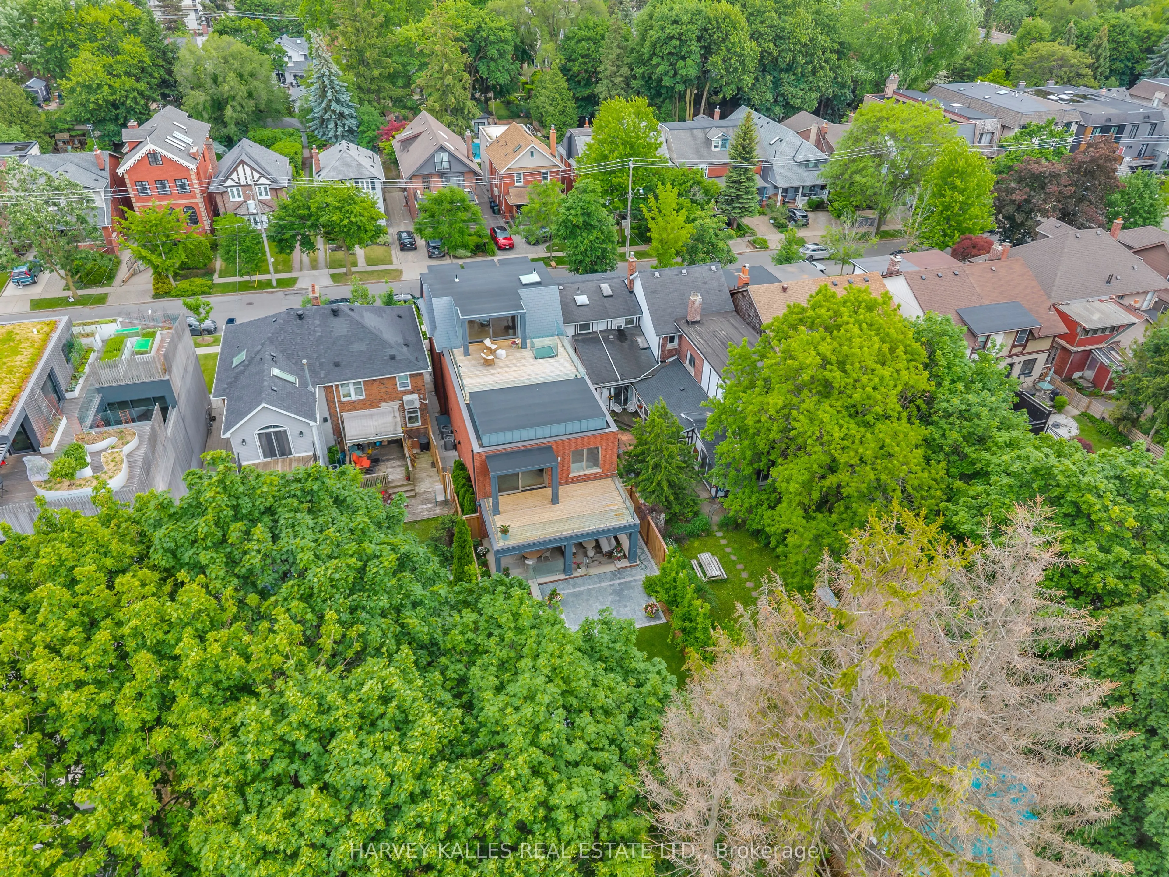 82 Sherwood Avenue