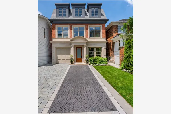 82 Sherwood Avenue