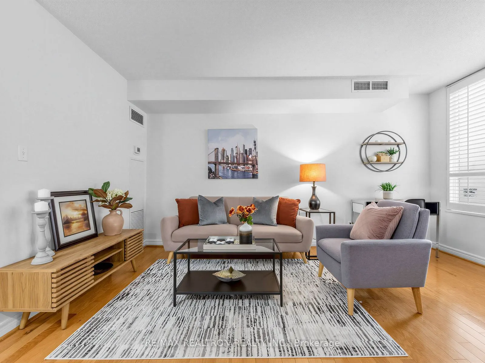 43 Eglinton Avenue E #510