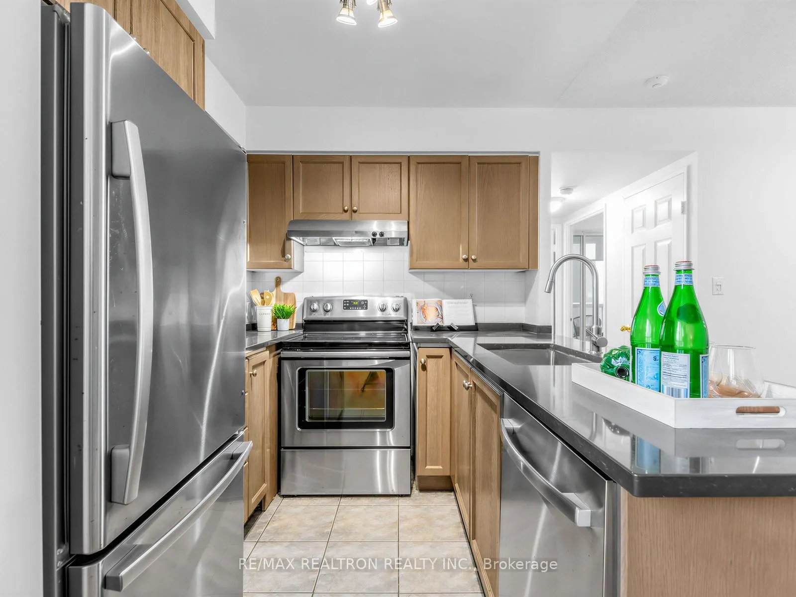 43 Eglinton Avenue E #510