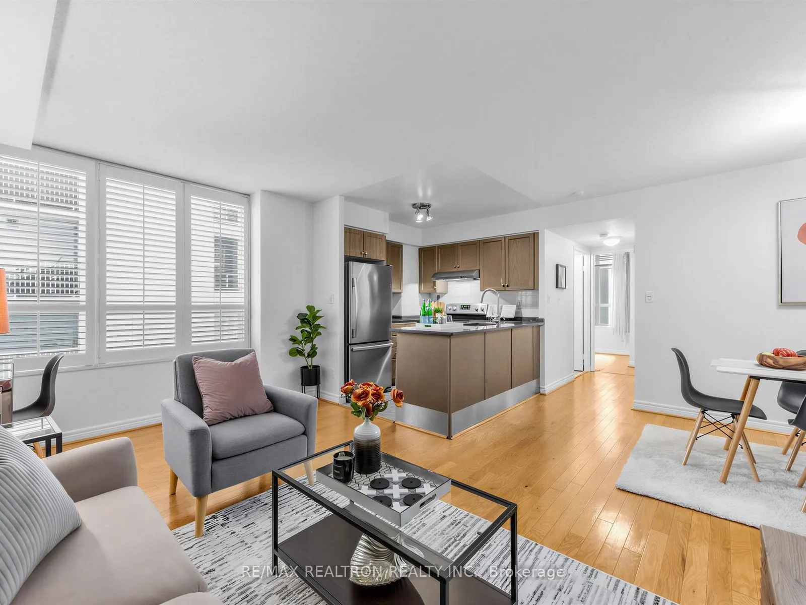 43 Eglinton Avenue E #510