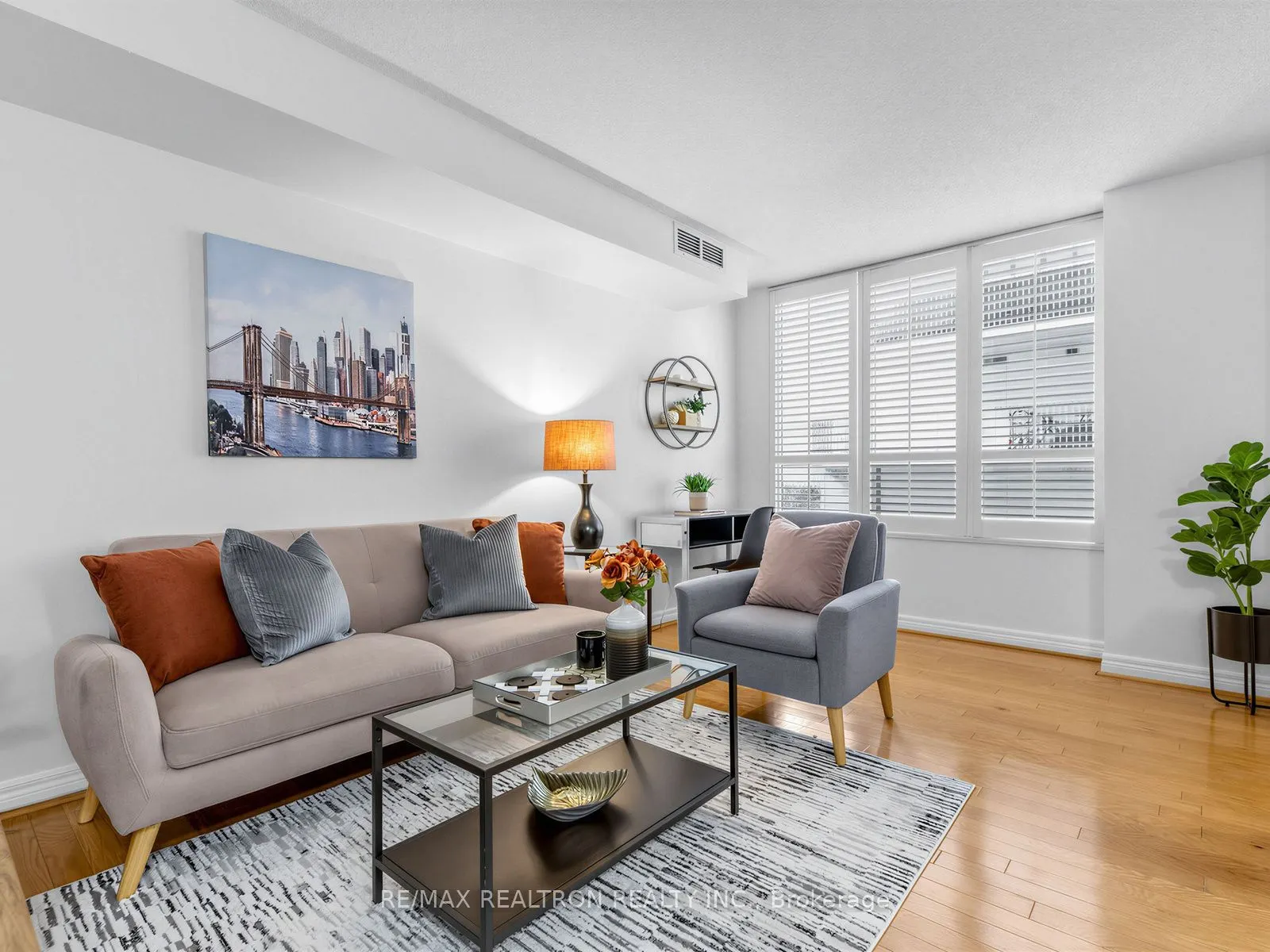 43 Eglinton Avenue E #510