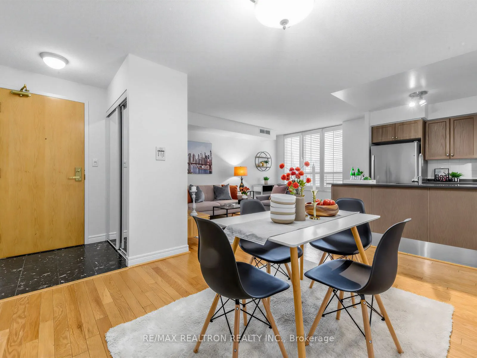 43 Eglinton Avenue E #510