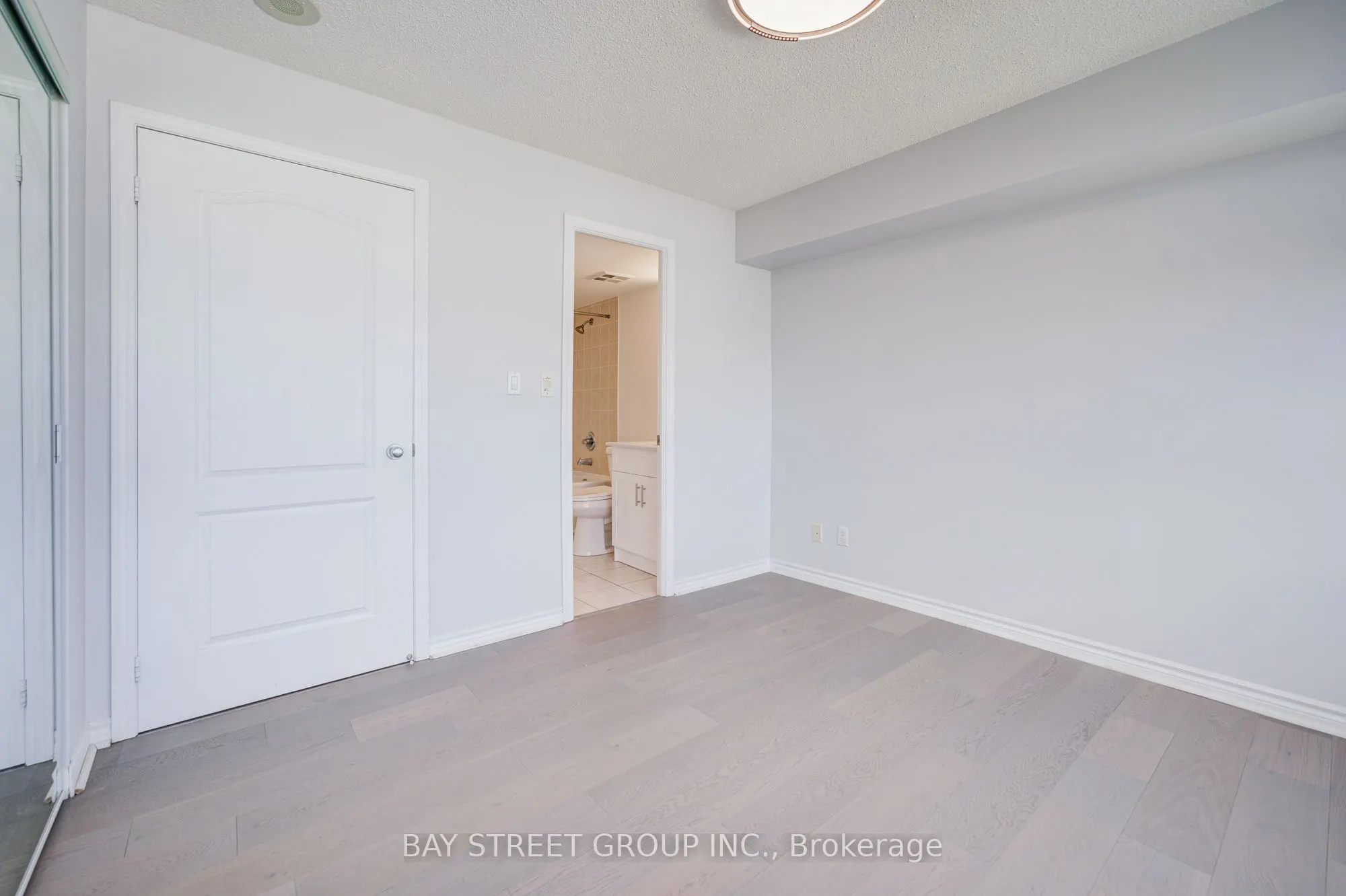 8 Rean Drive #1505