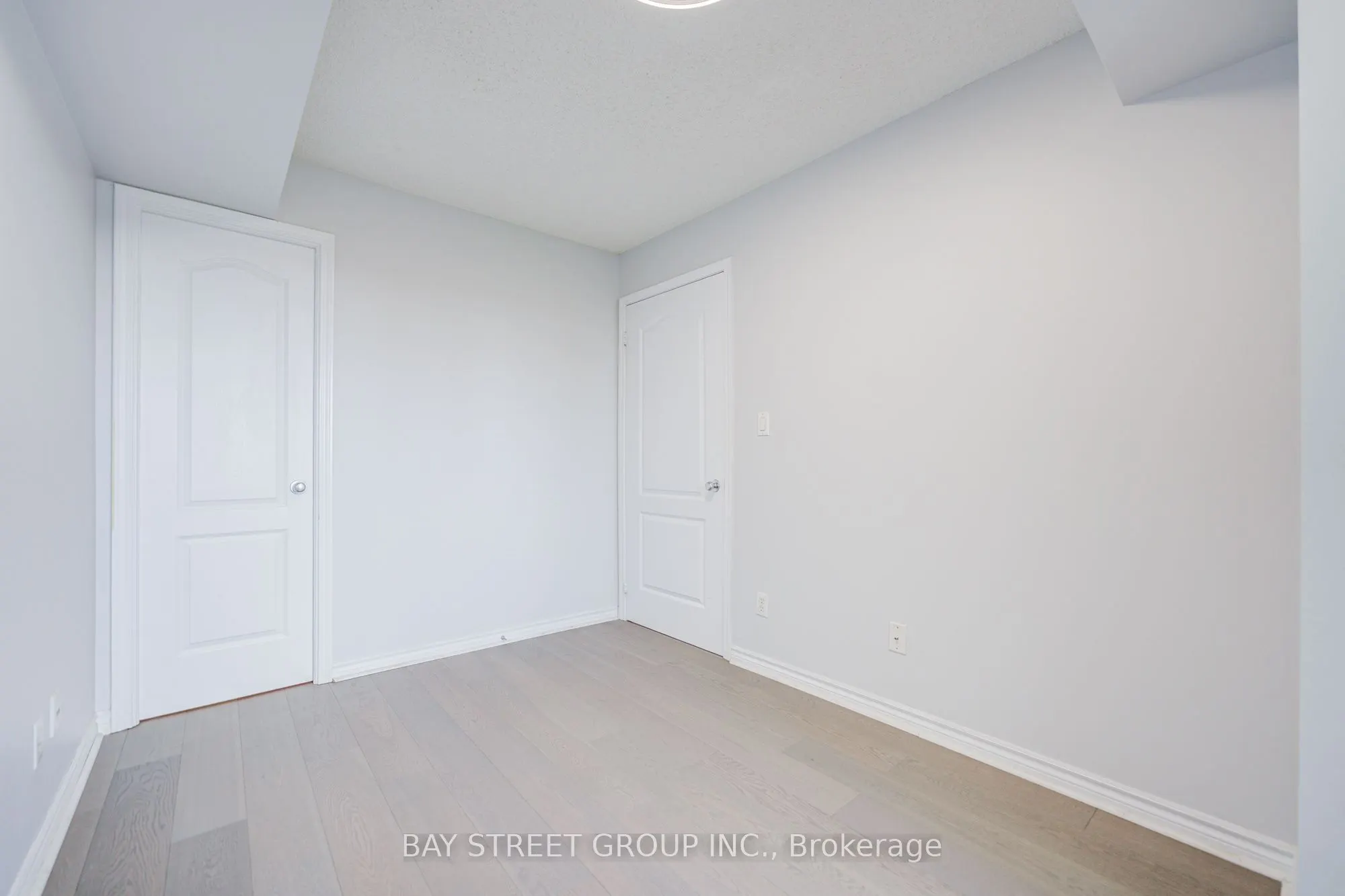 8 Rean Drive #1505
