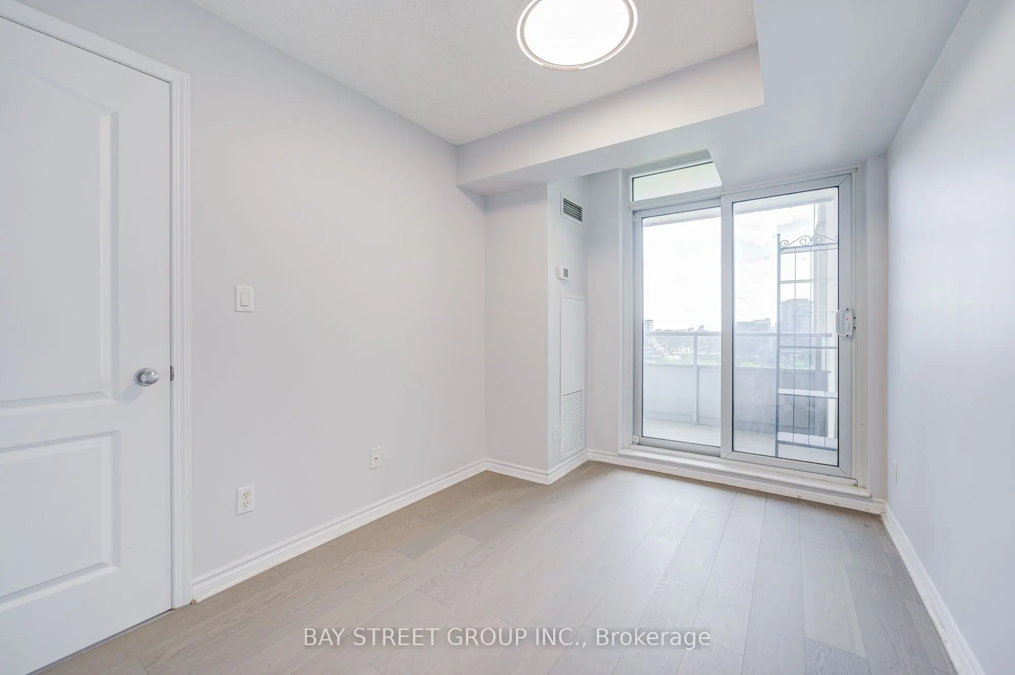 8 Rean Drive #1505