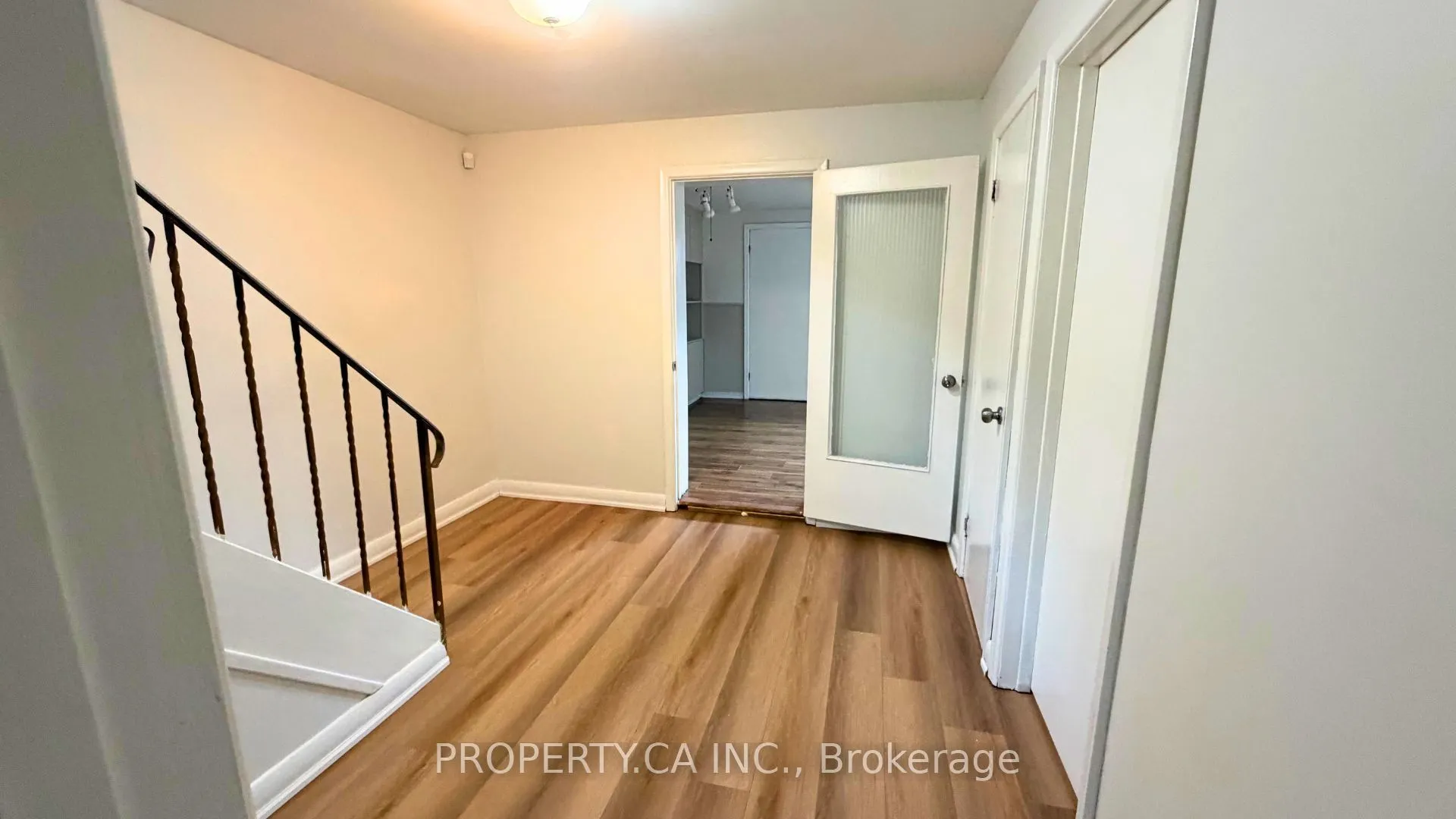 46 Hove Street #Lower Level