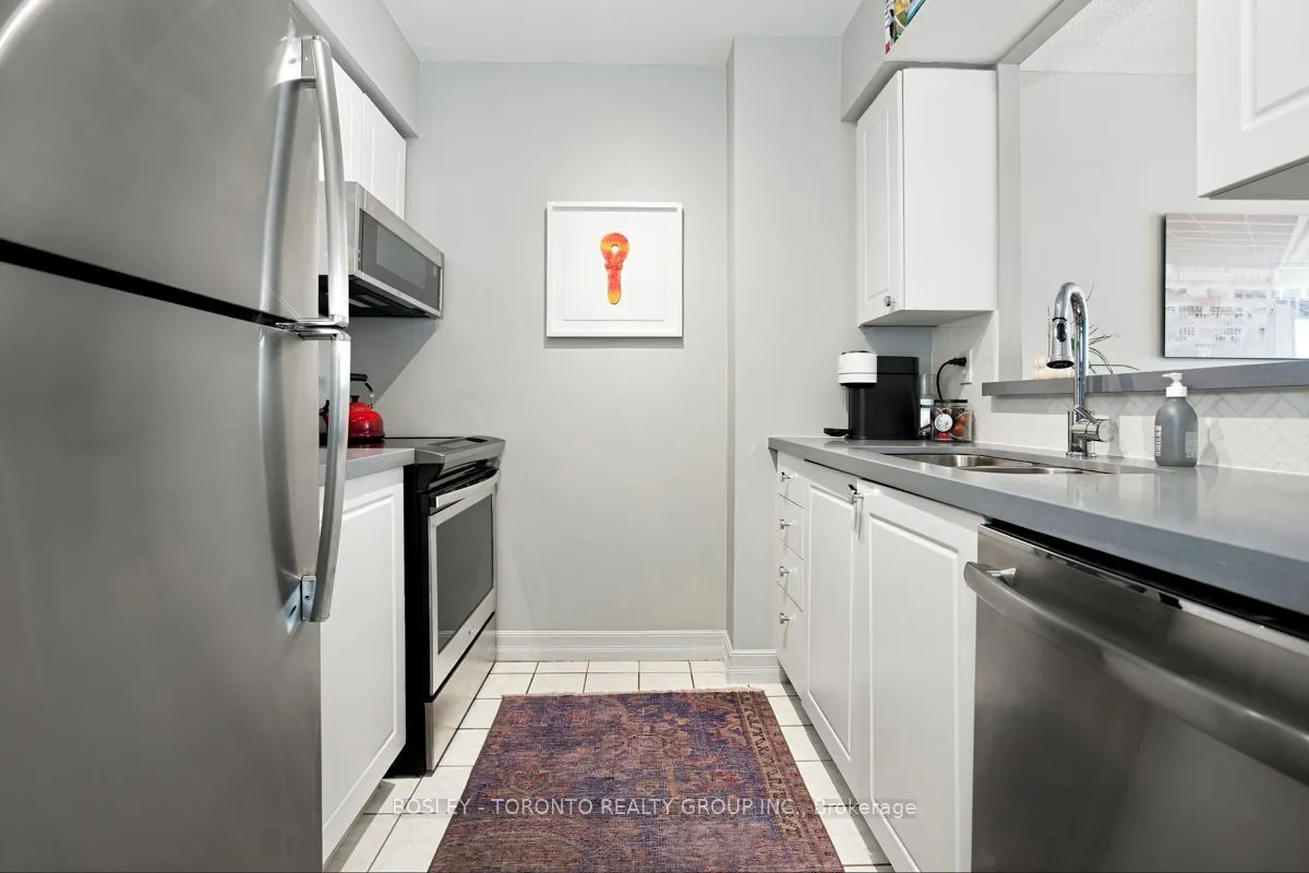 5 Rosehill Avenue #808