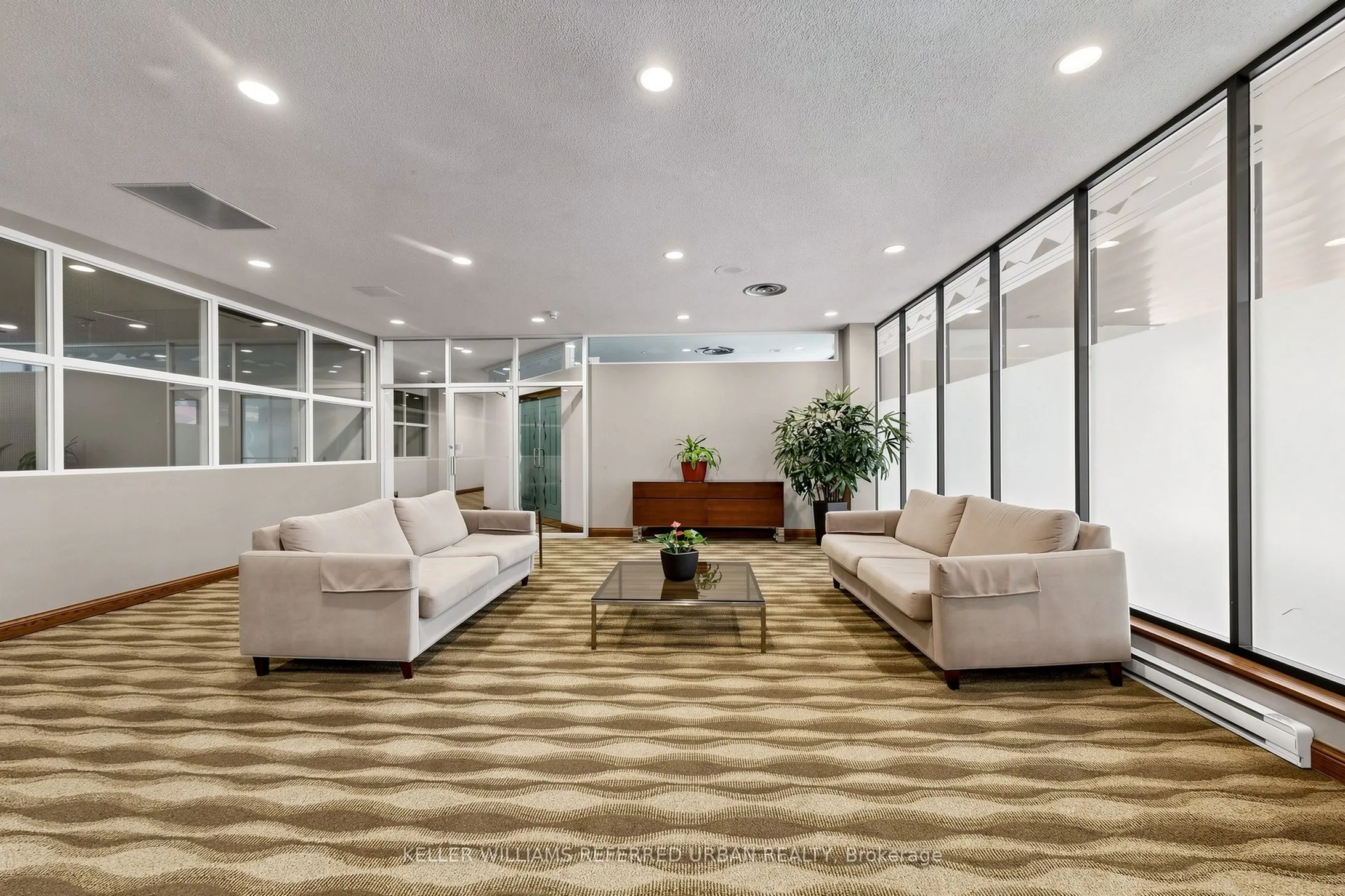 120 Carlton Street #418