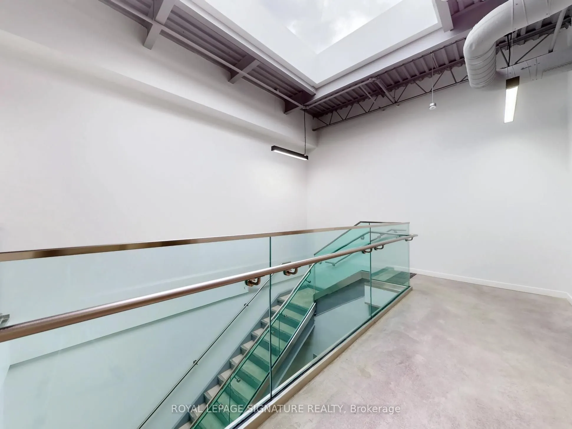 52 Scarsdale Road #207