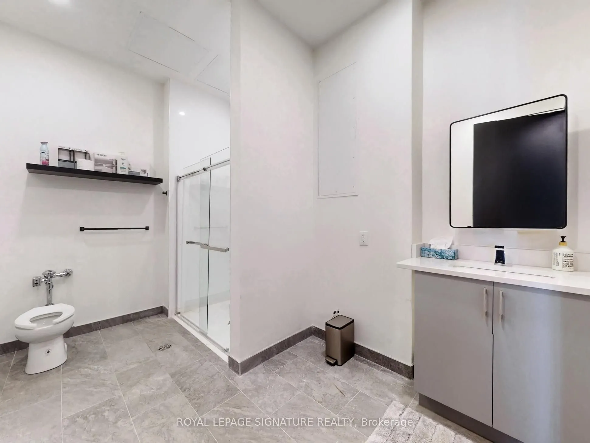 52 Scarsdale Road #207