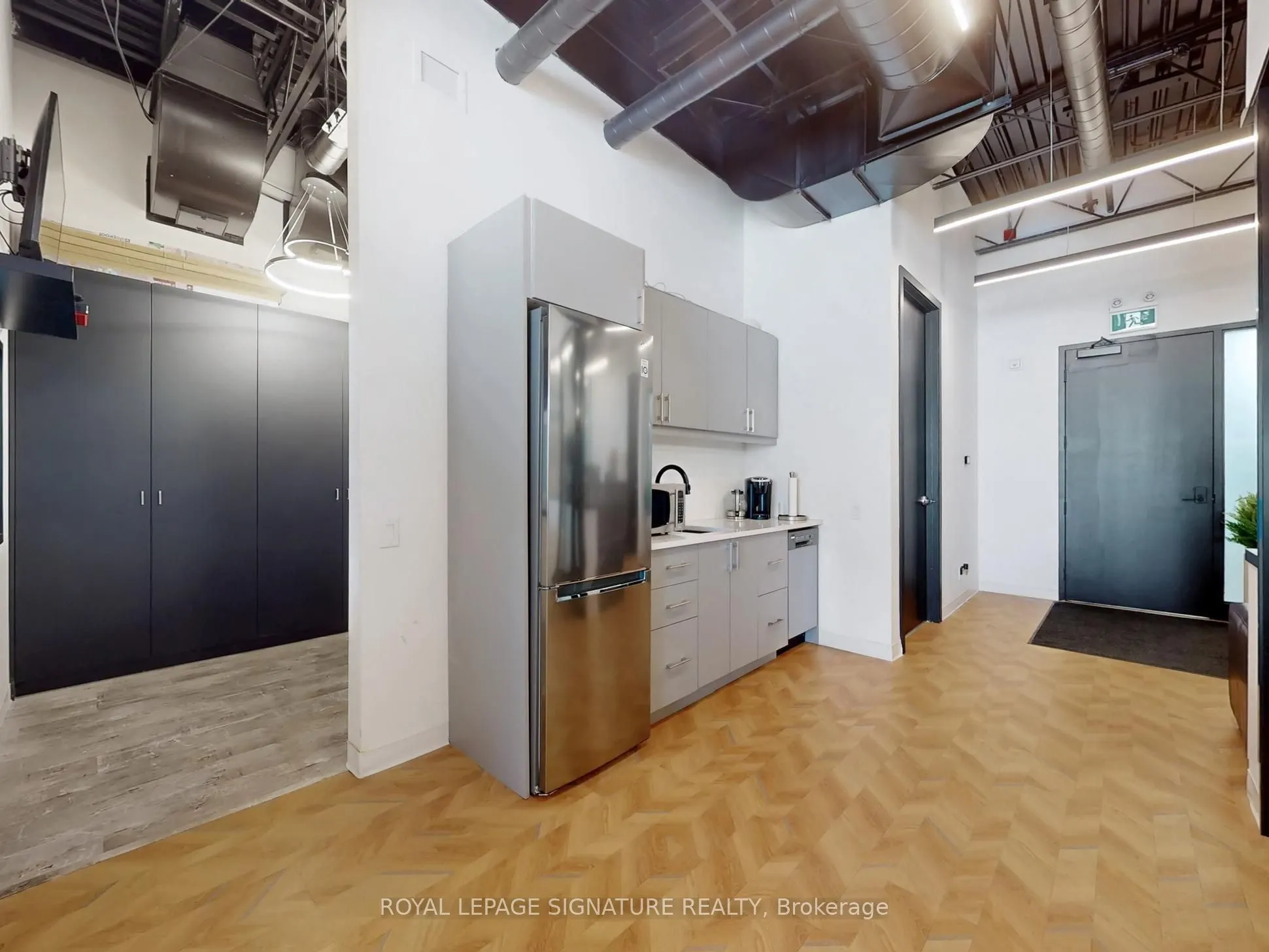 52 Scarsdale Road #207