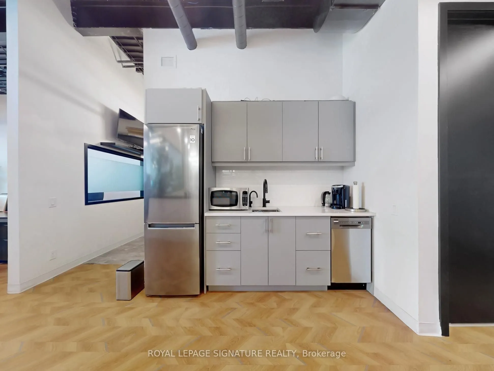 52 Scarsdale Road #207