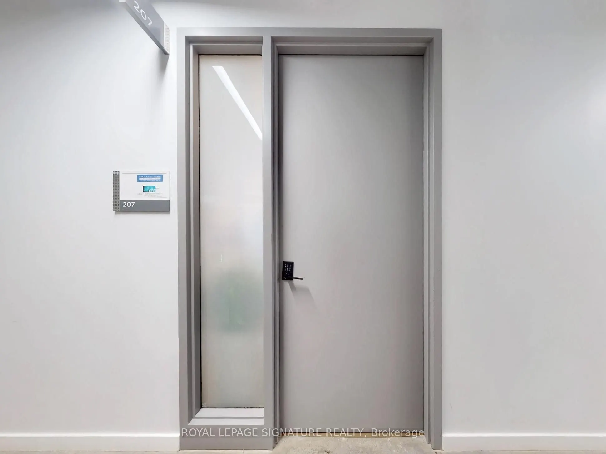 52 Scarsdale Road #207
