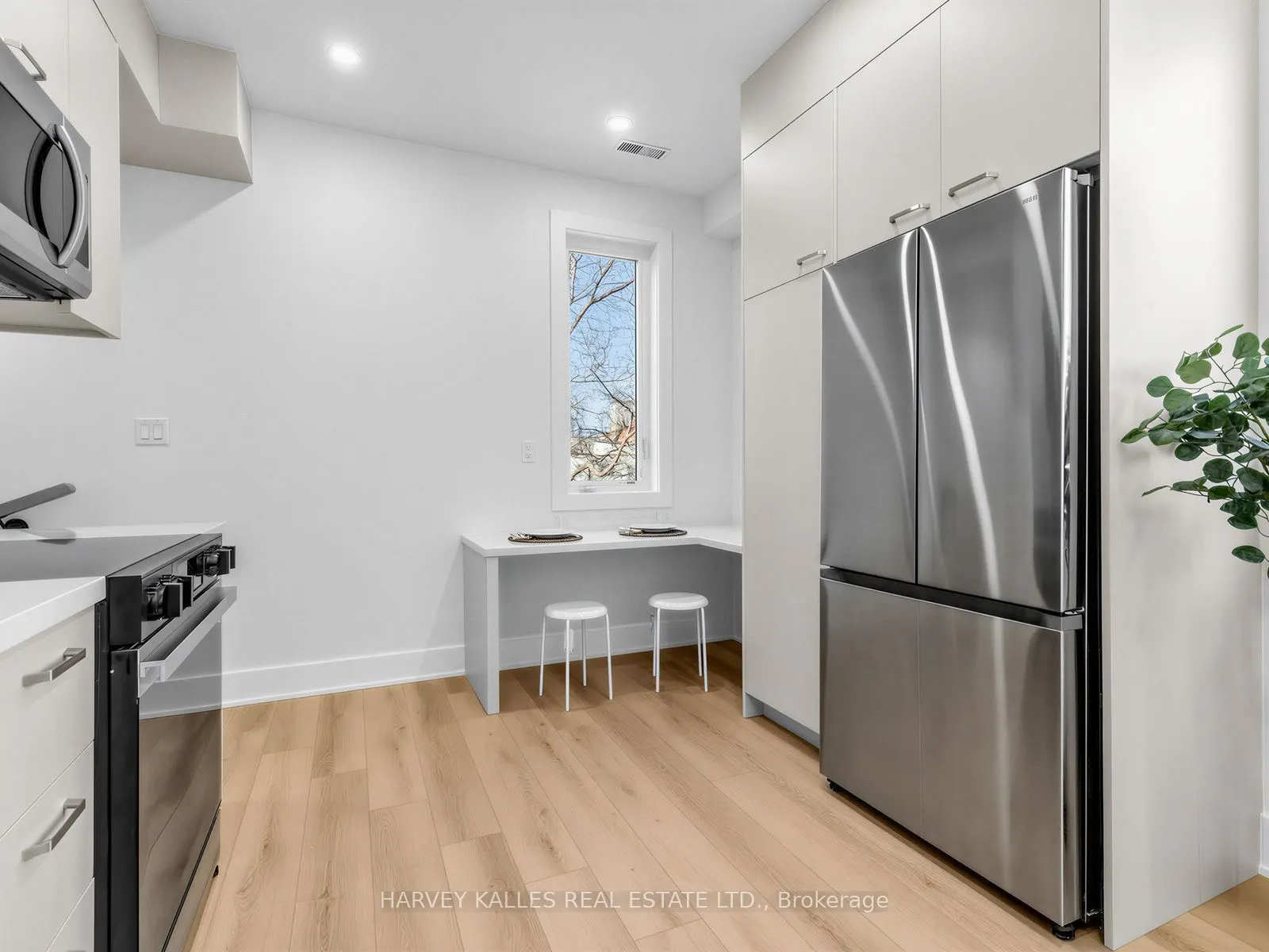 45 Bellevue Avenue #3a